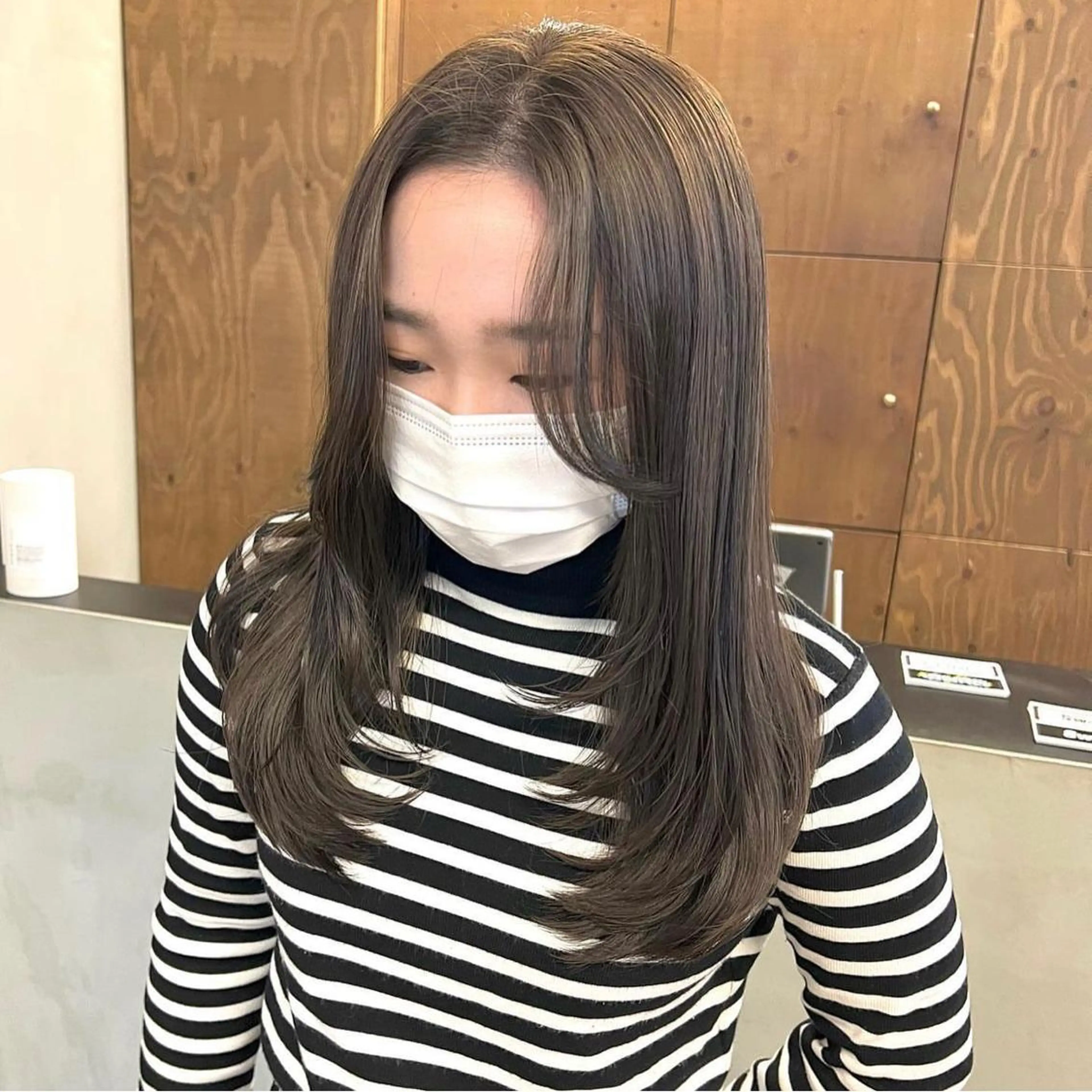 セミロング カラー パーマ ヘアアレンジ メンズ キッズ ネイル マツエク・マツパ アイブロウ カット ヘアカラー トリートメント 前川 朋香のヘアスタイル