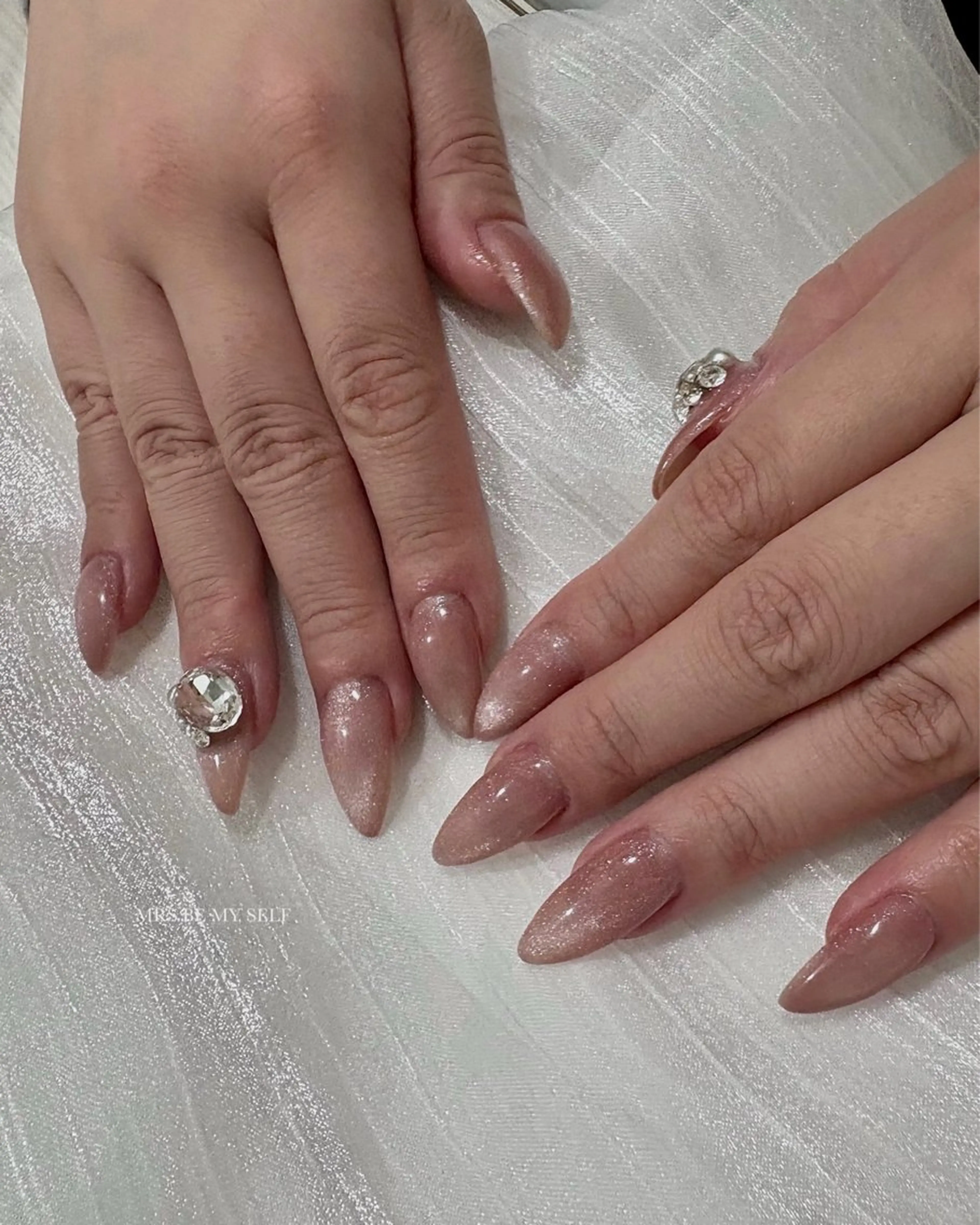 ネイル マグネットネイル マグネットワンカラー ワンカラーネイル ハンドネイル MRS/ miyu🎀のネイルデザイン