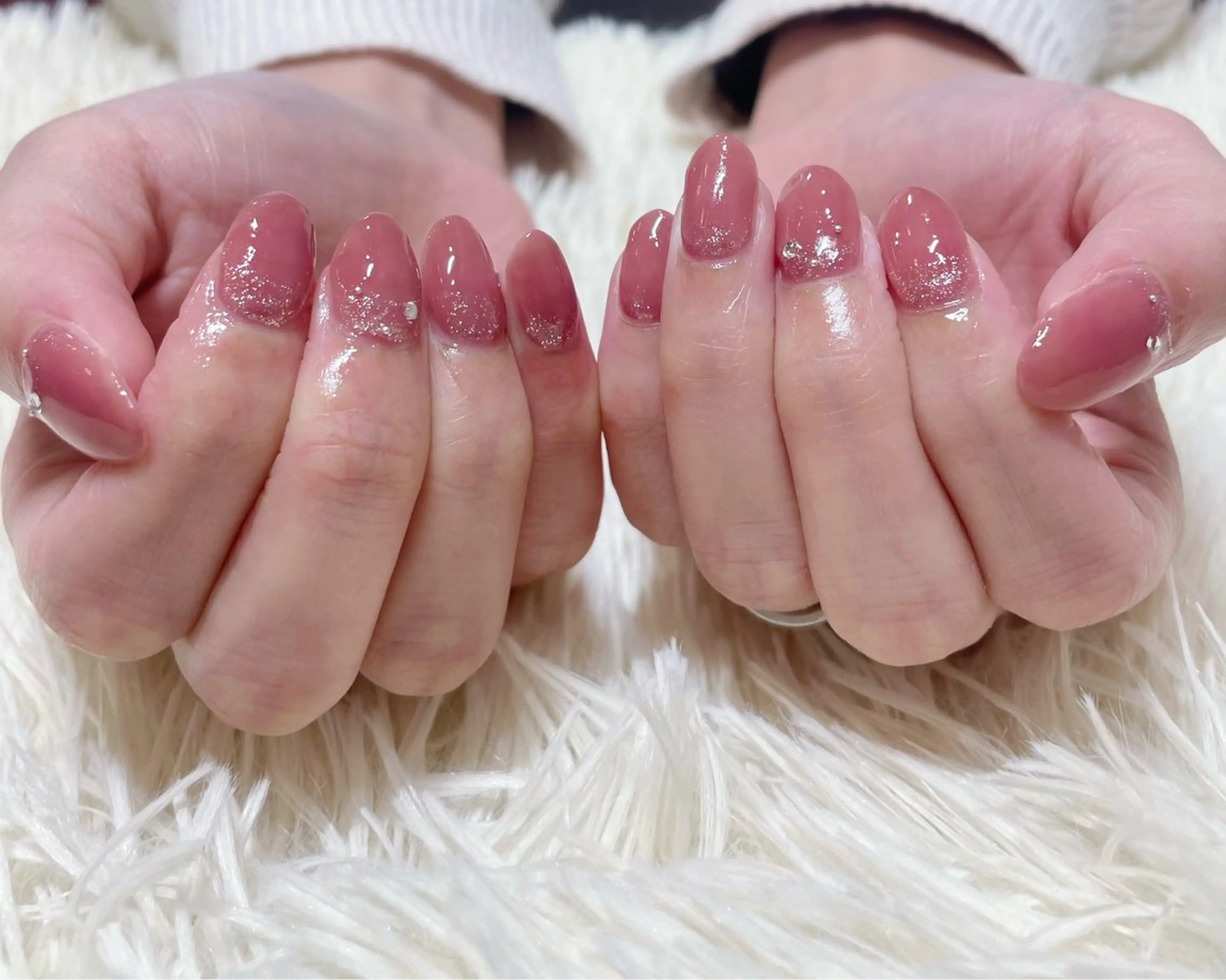 ネイル ラメ(グリッター) ピンク シルバー ストーンネイル feel.a ‎もえ‎のネイルデザイン