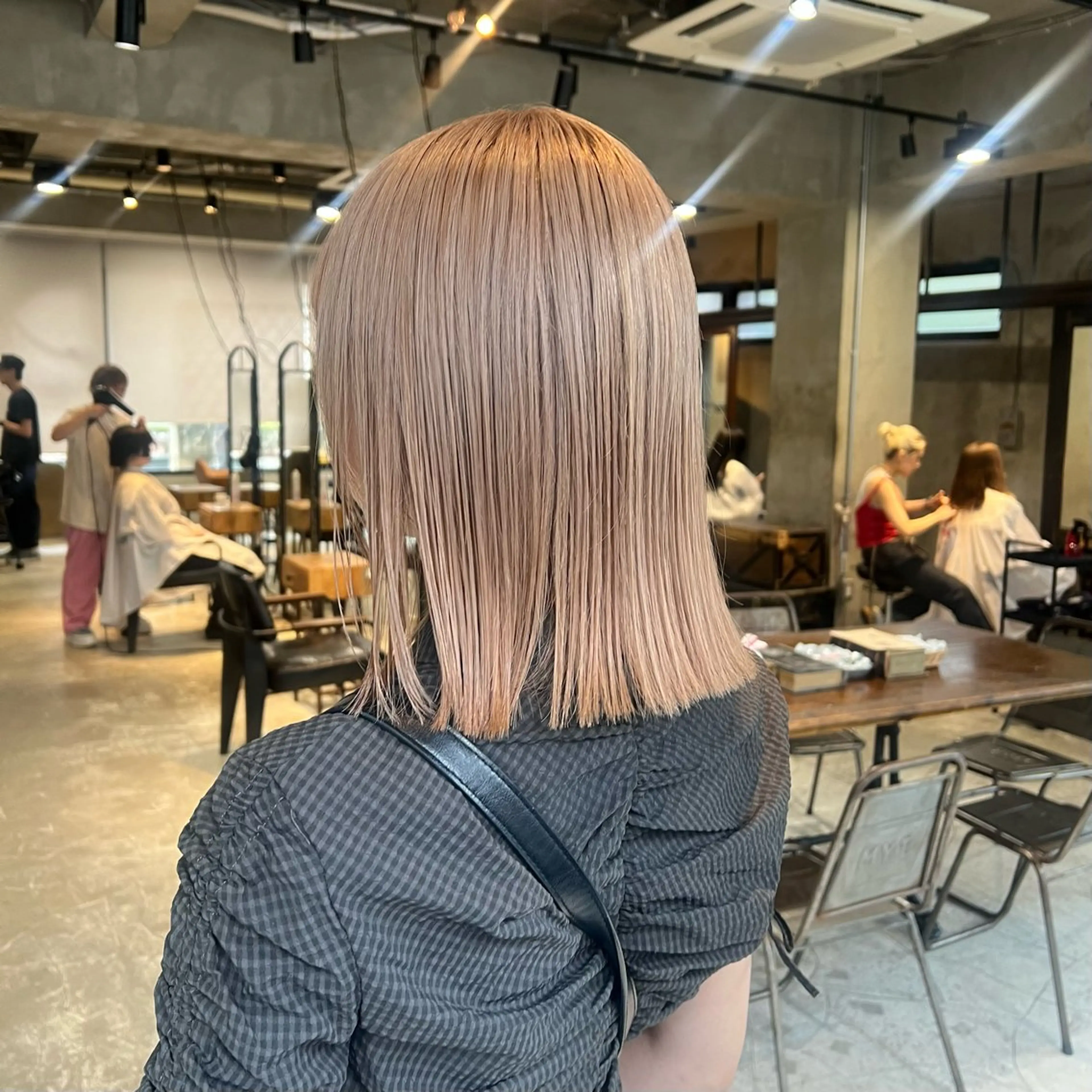 ミディアム カラー カット ヘアカラー トリートメント 赤みゼロ/透明感 カラー🌿KANTAのヘアスタイル