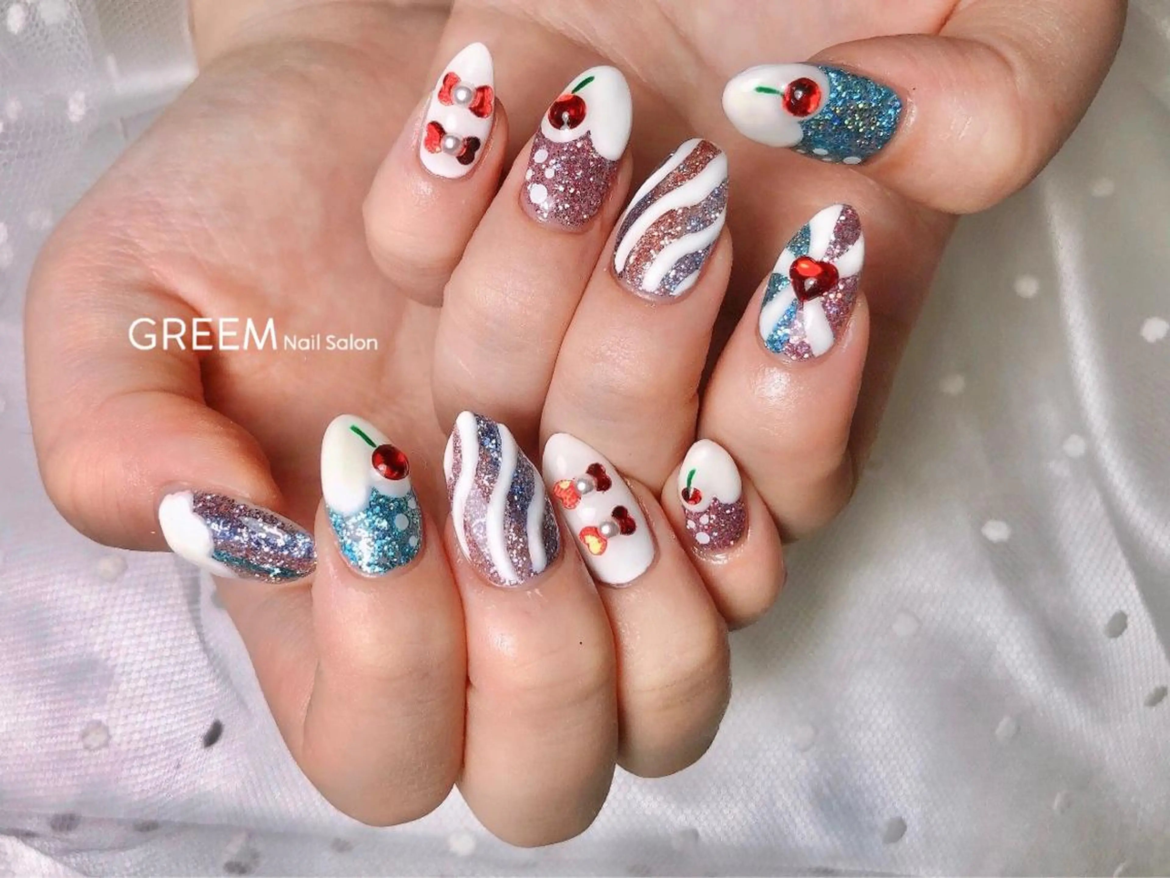 ネイル キラキラネイル GREEM グリームのネイルデザイン