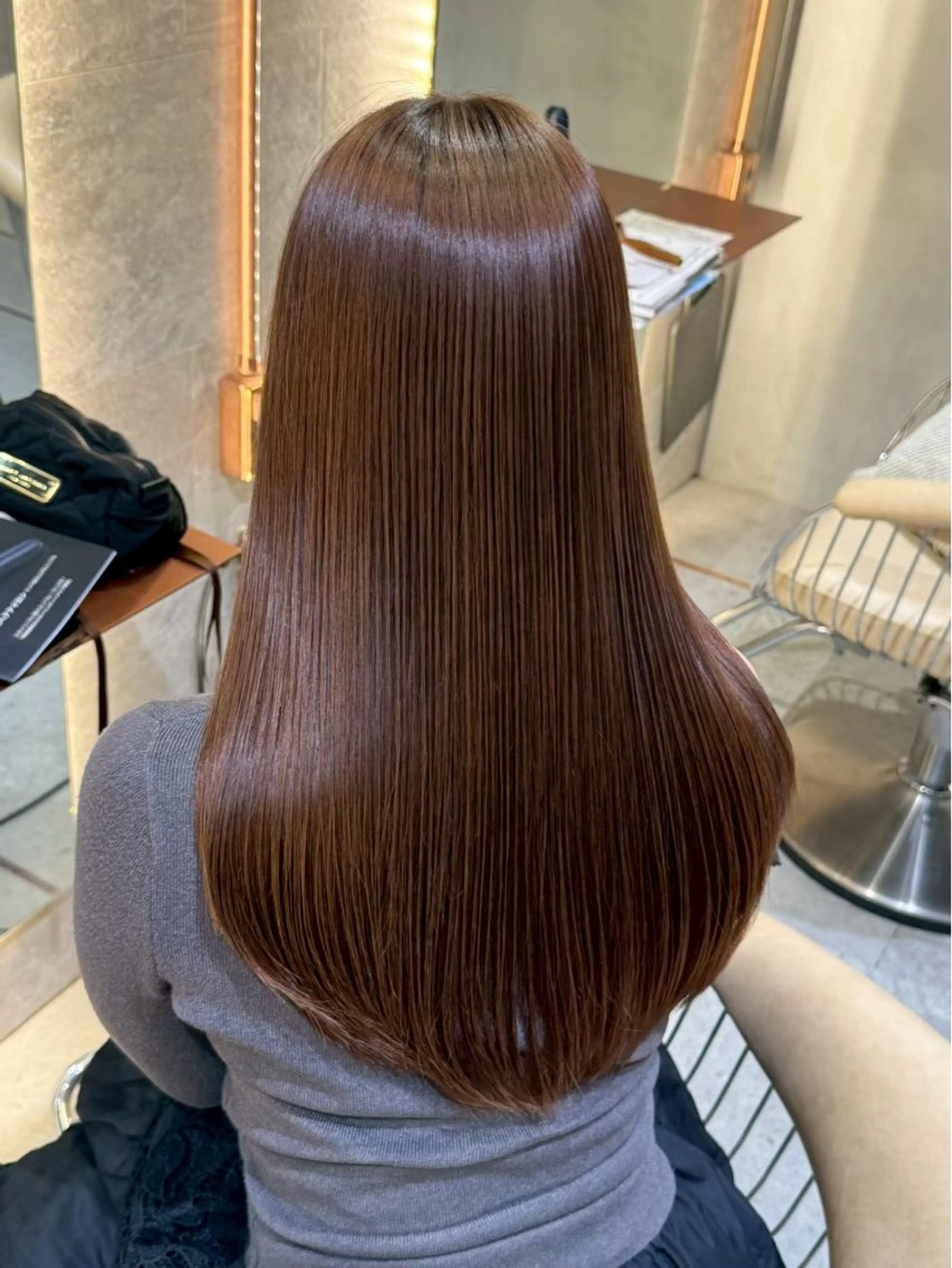 ロング カラー 伊藤 愛士のヘアスタイル