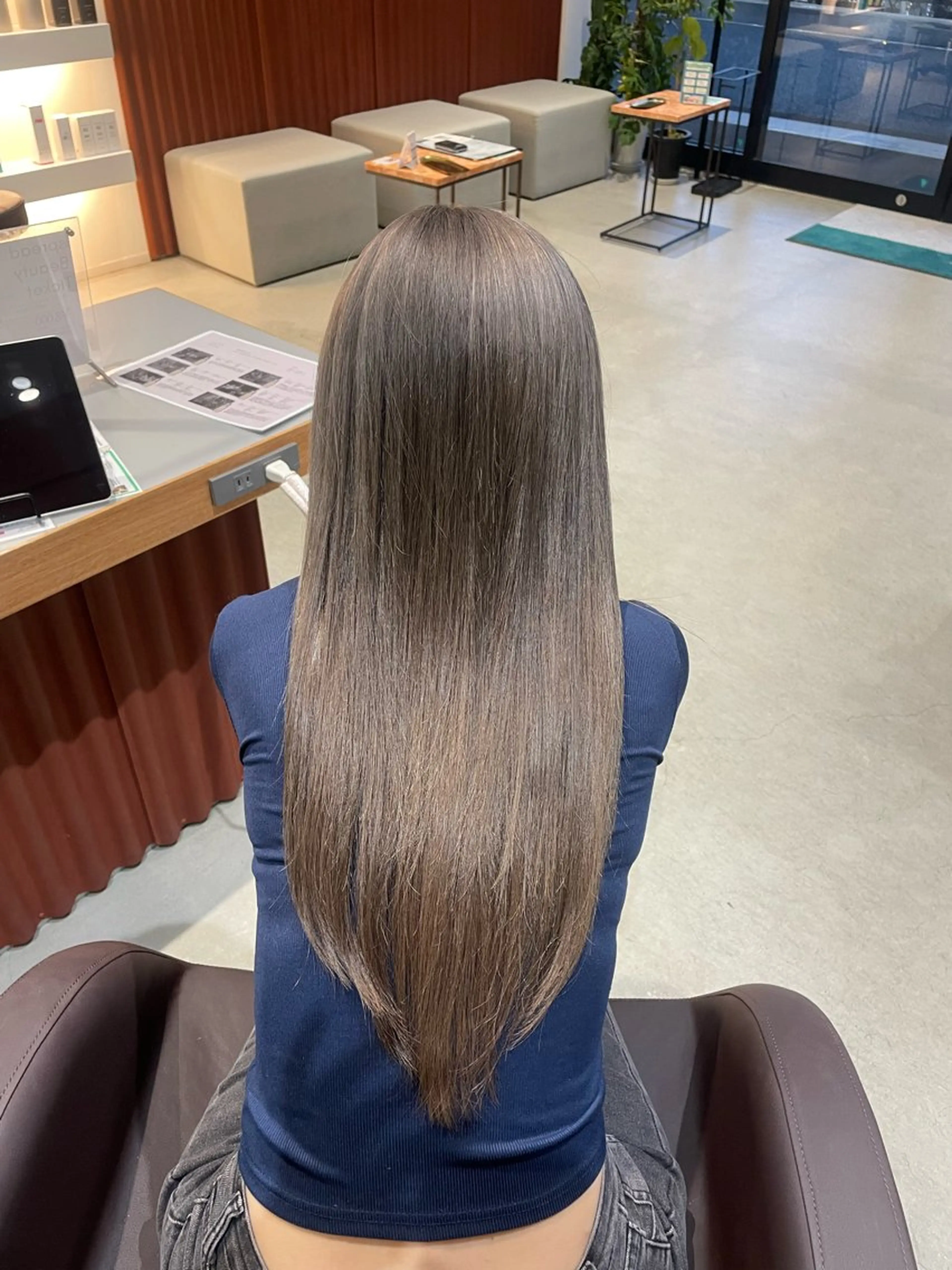 ロング ヘアカラー 透明感カラー🦋艶髪 イヴカ💙のヘアスタイル
