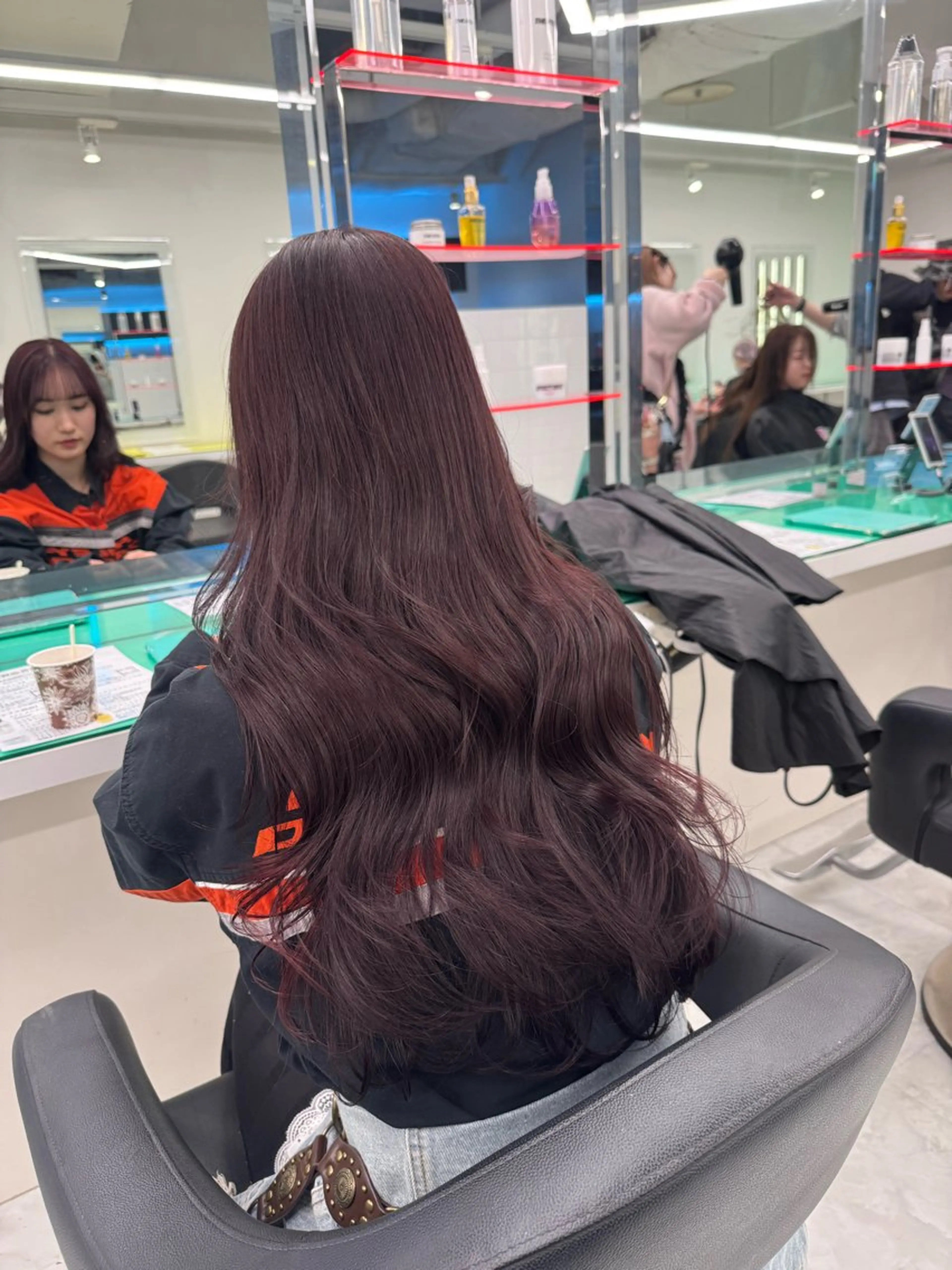 ロング カラー ダメージレスハイ トーン💖kanonのヘアスタイル