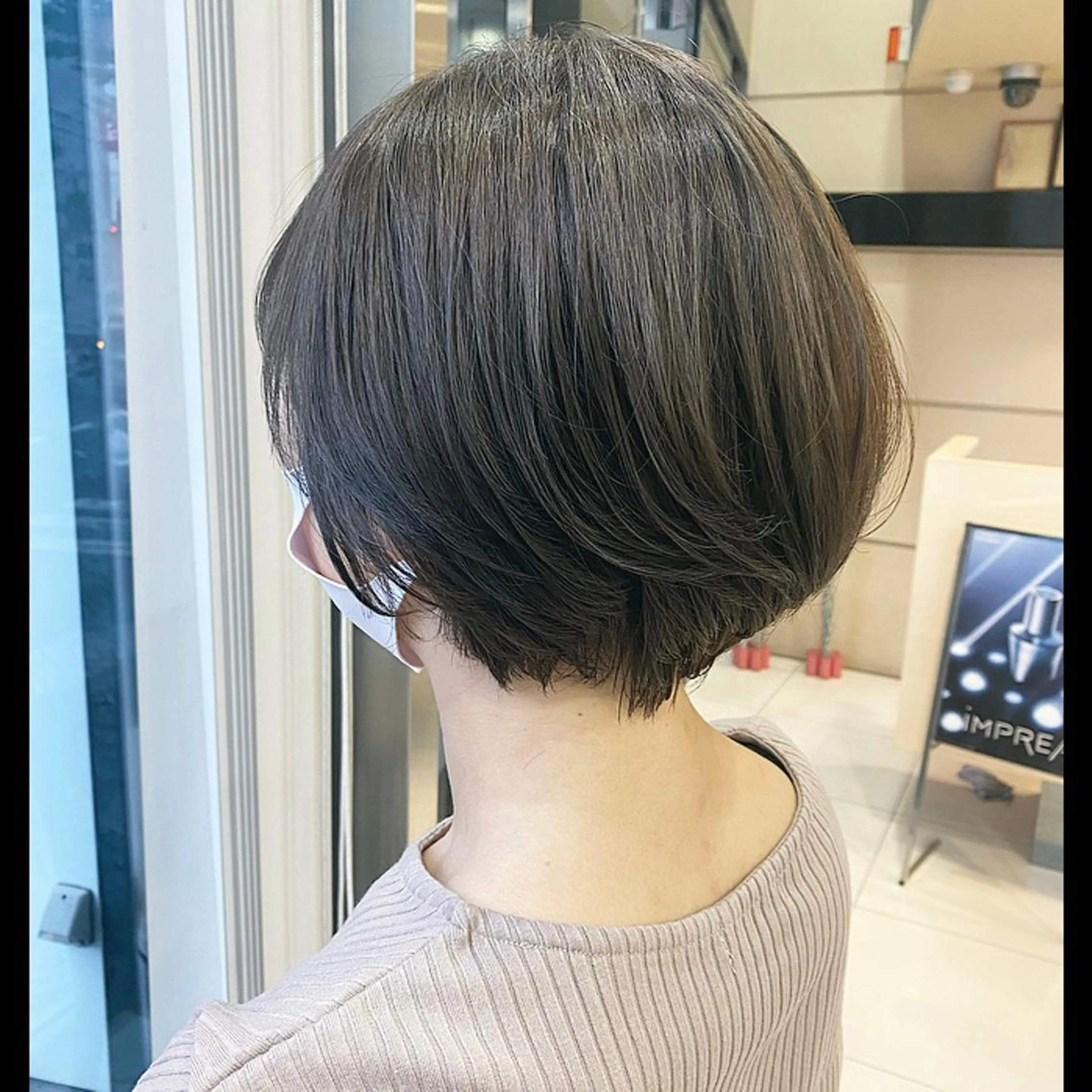 ショート カラー 滝本 里実のヘアスタイル