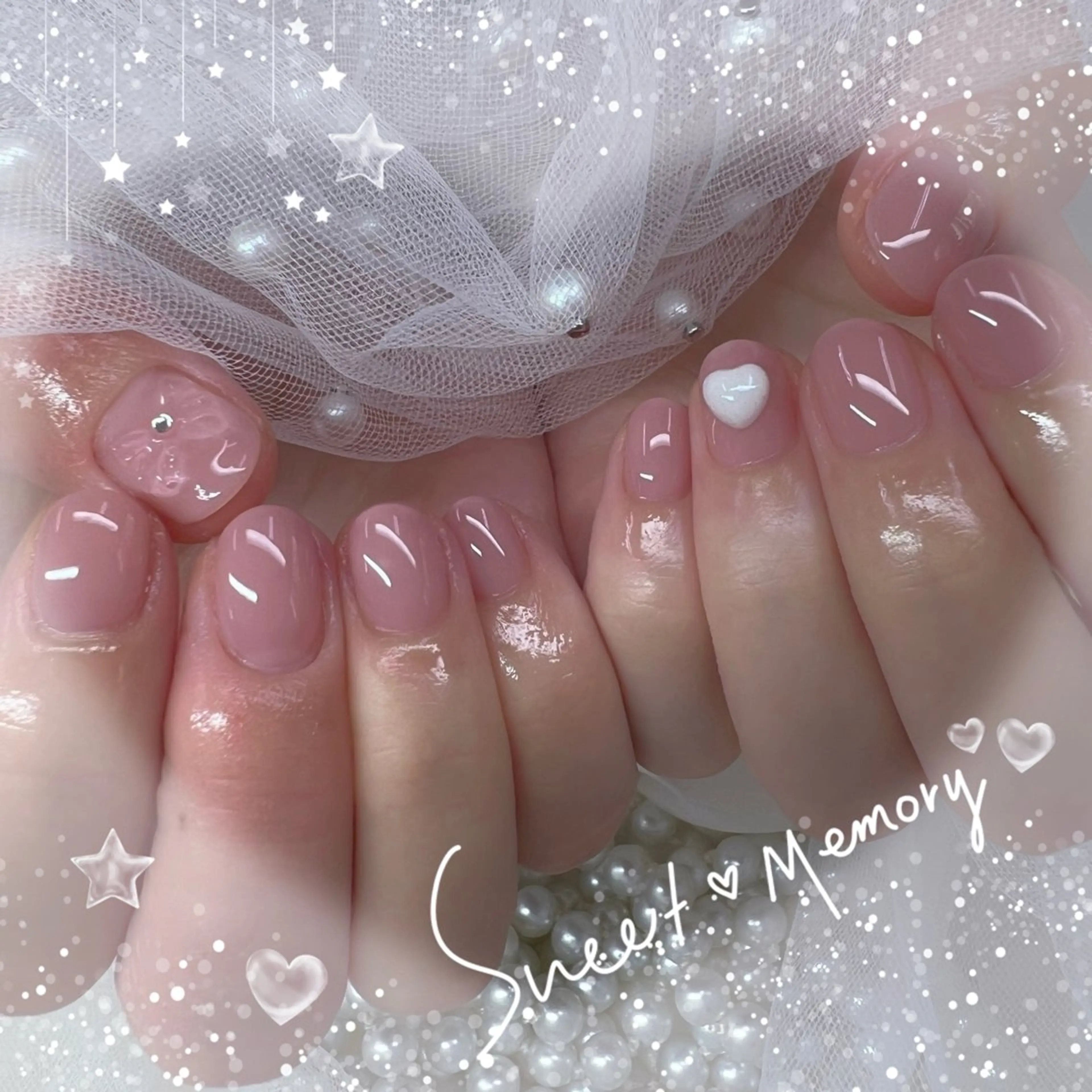 ネイル チークネイル フレンチネイル ガーリー ガラスフレンチ グラデーション Chill Nailsalonのネイルデザイン