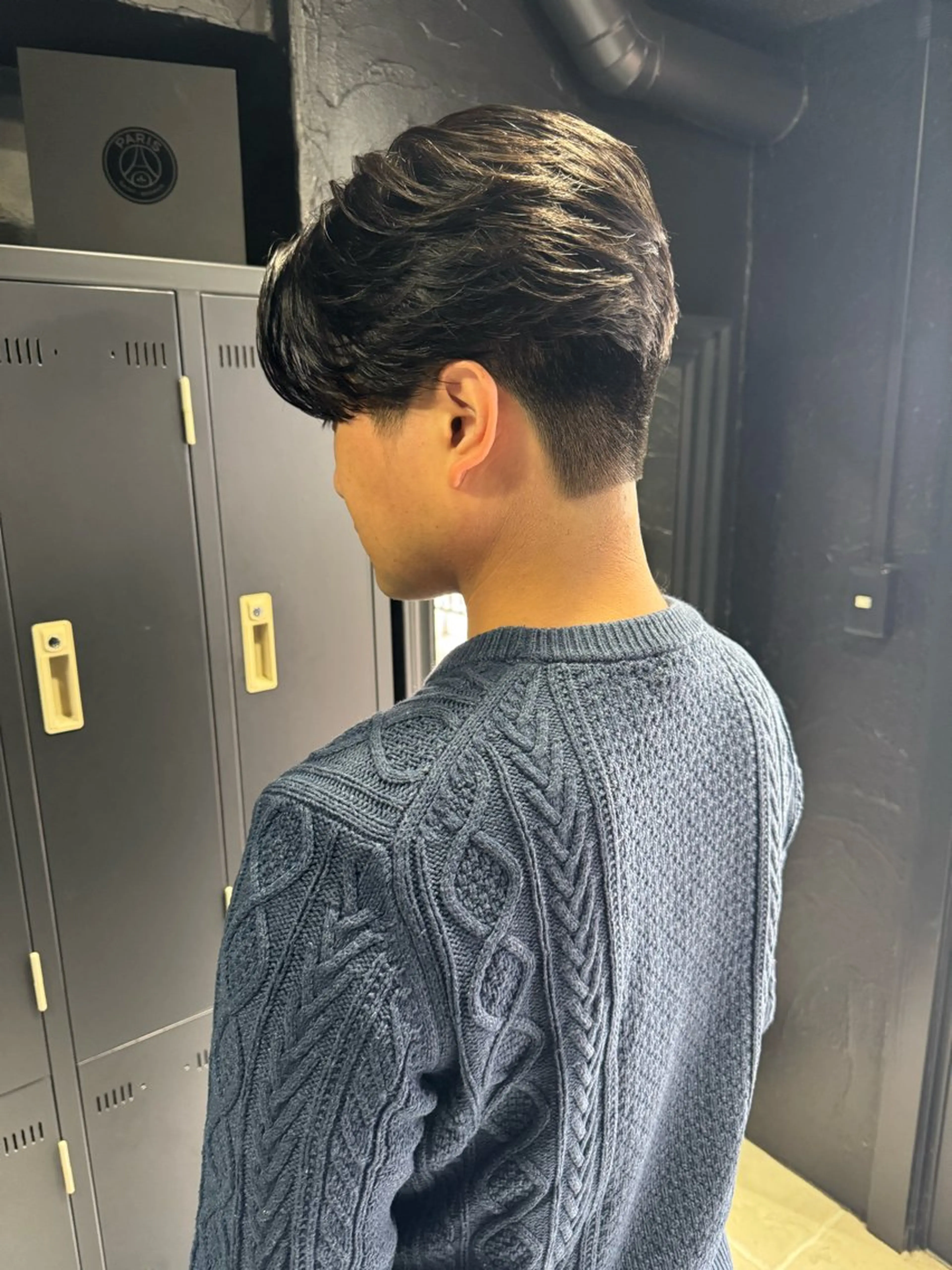 ショート パーマ メンズ センターパート メンズパーマ ニュアンスパーマ カット パーマ メンズ専門 美容師✨ アメ村 堀江颯瑛のヘアスタイル