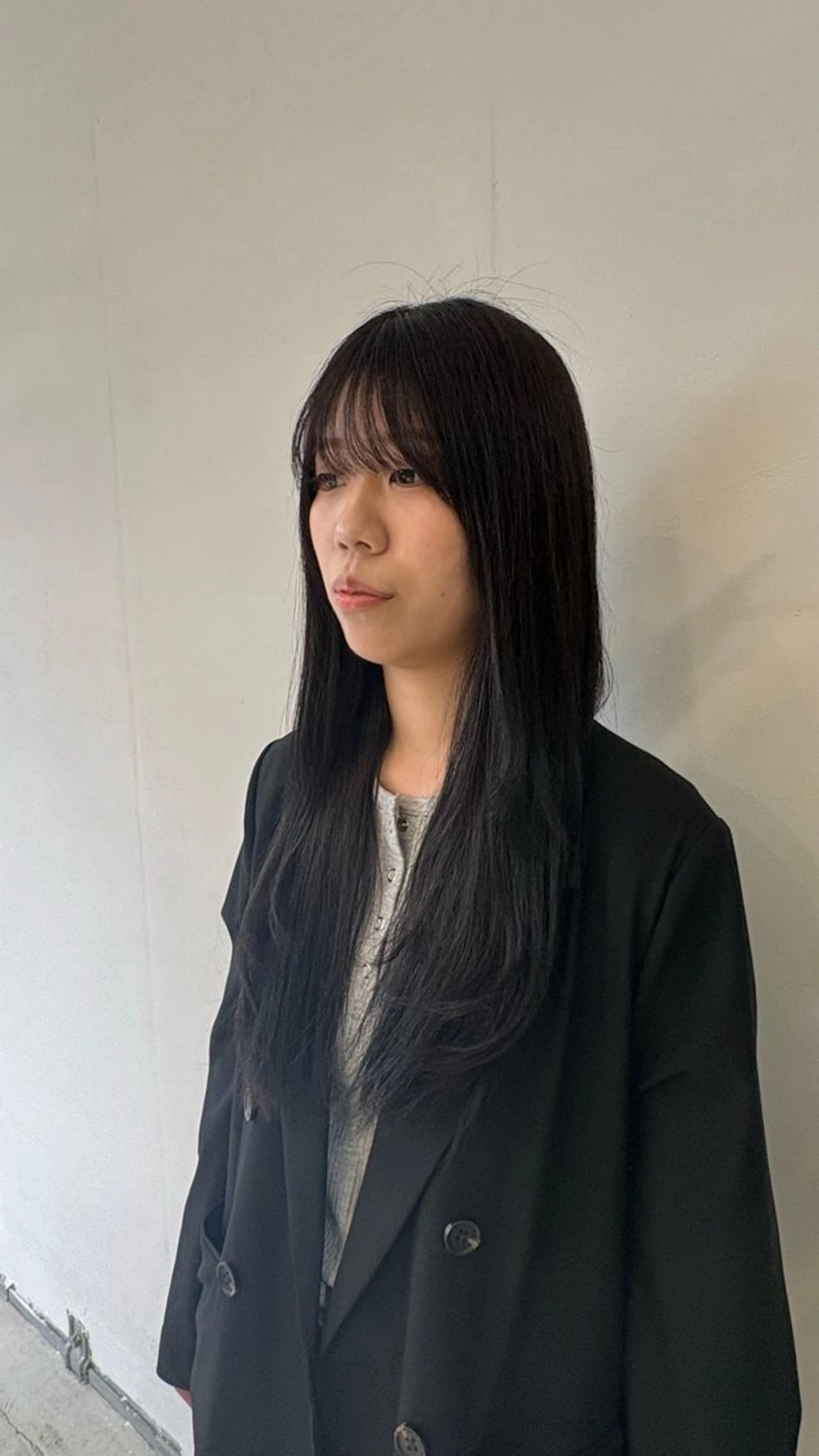 ロング カラー ヘアカラー 髙木 千惺のヘアスタイル