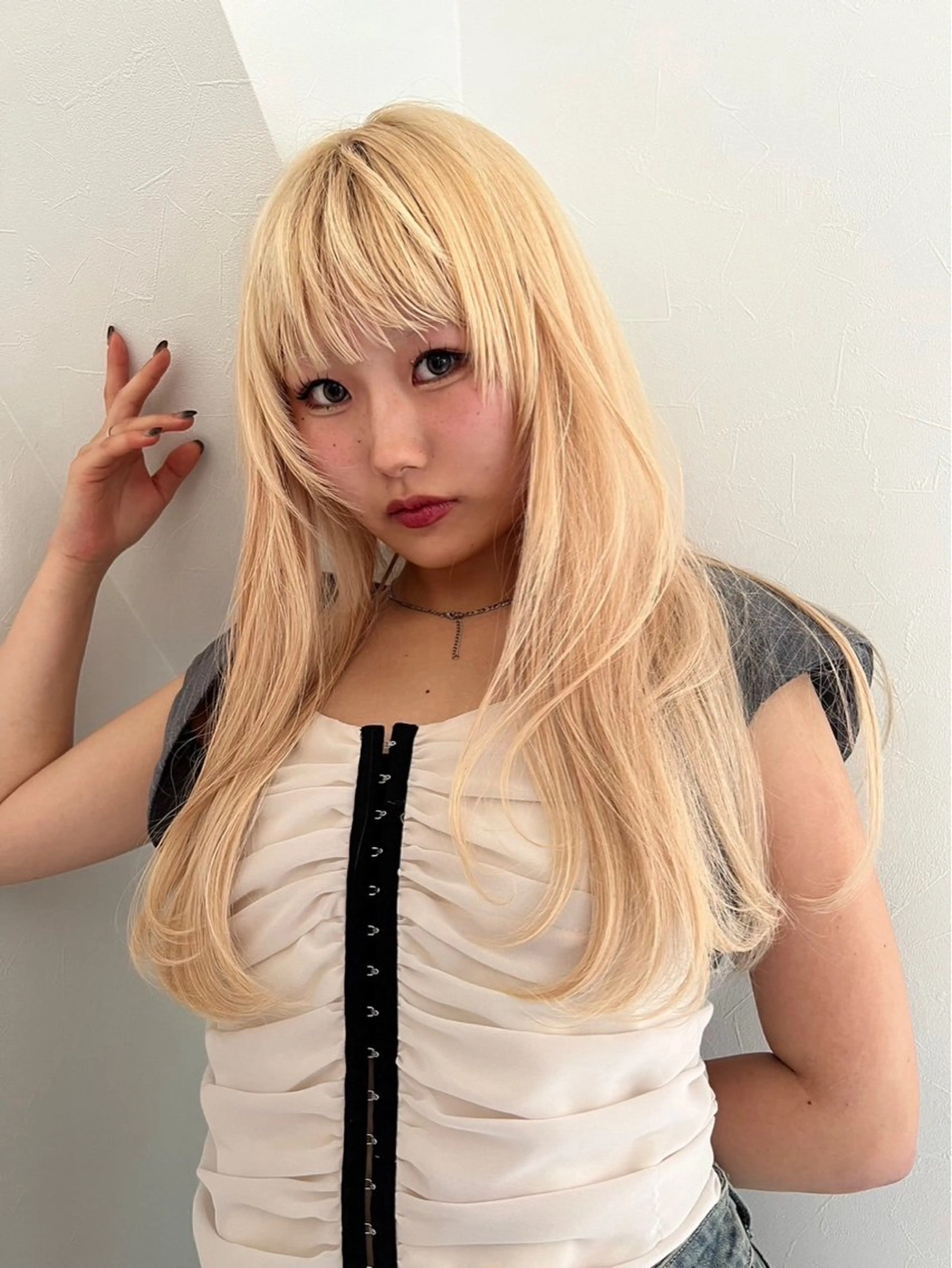 『✨黒染め・暗染してるけど明るくしたい方限定✨』カット＋2回ブリーチ＋前処理付きカラー＋内部補修トリートメントの写真