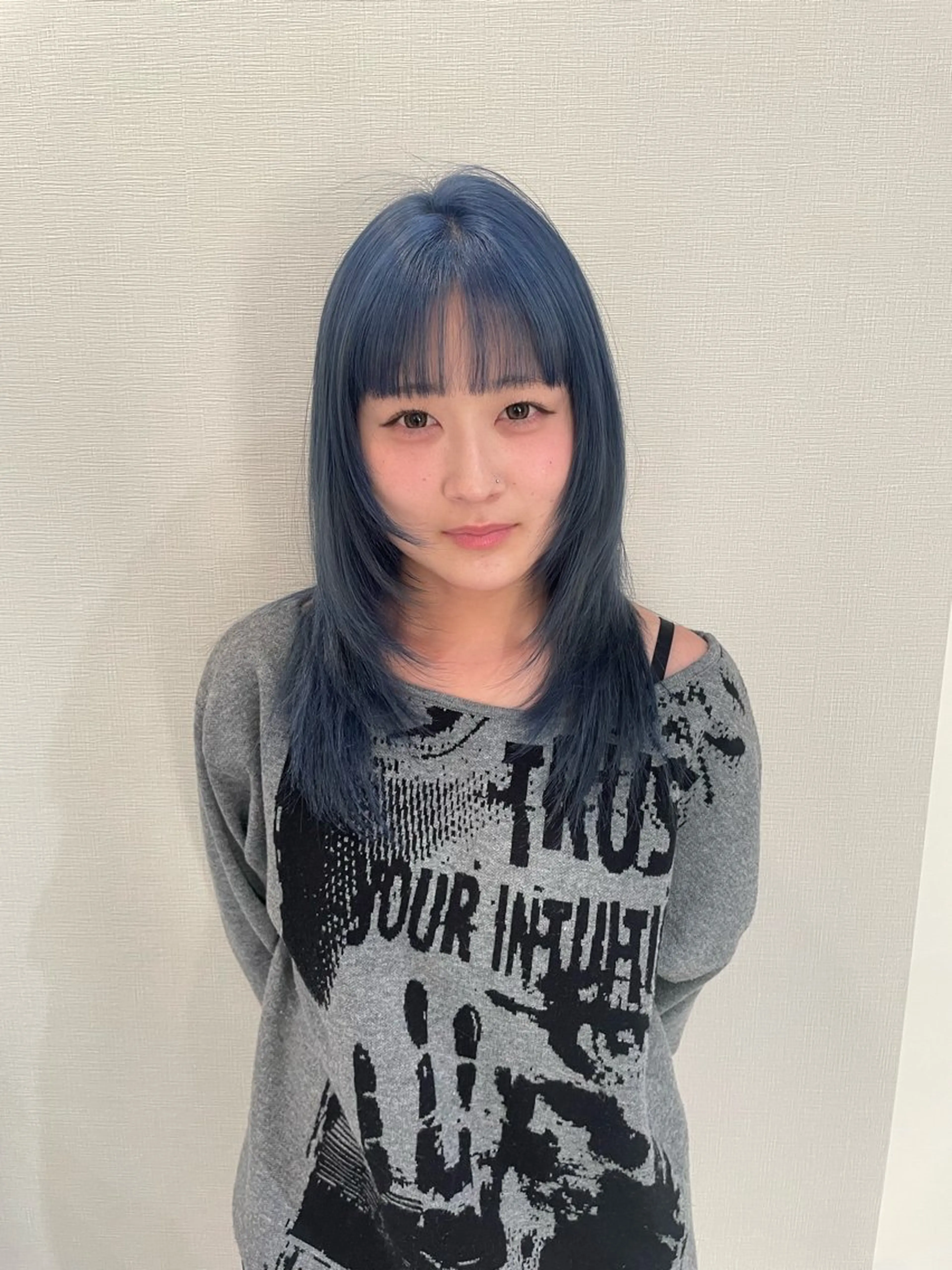 セミロング カラー ハッシュカット カット ヘアカラー moe🥣ﾚｲﾔｰ ｶｯﾄ/透明感ｶﾗｰのヘアスタイル