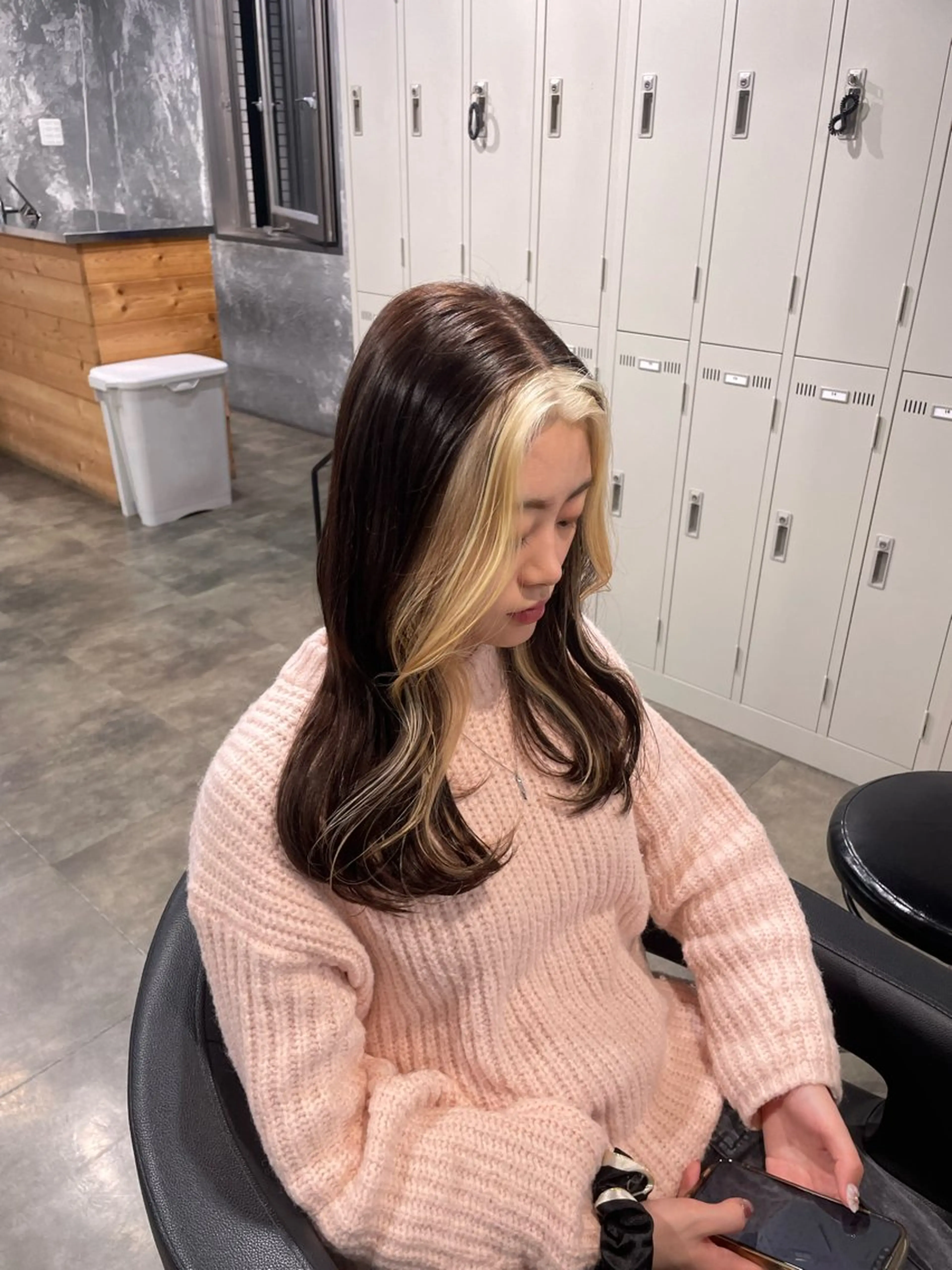 セミロング カラー ヘアカラー ハイトーン 横浜💞ミオのヘアスタイル