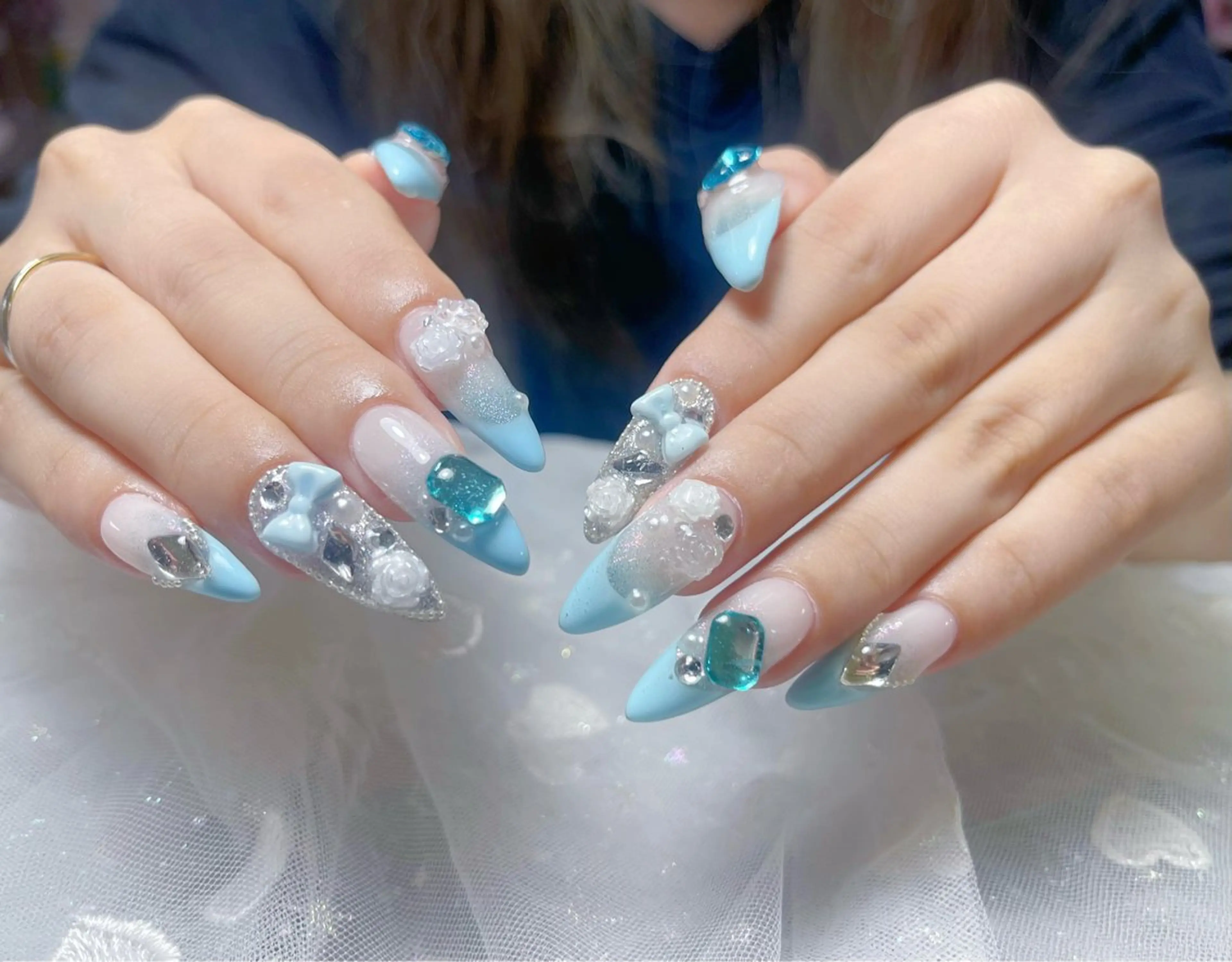 ネイル チークネイル クリアネイル ガーリー キラキラネイル 韓国ネイル Belle Nail Salonのネイルデザイン