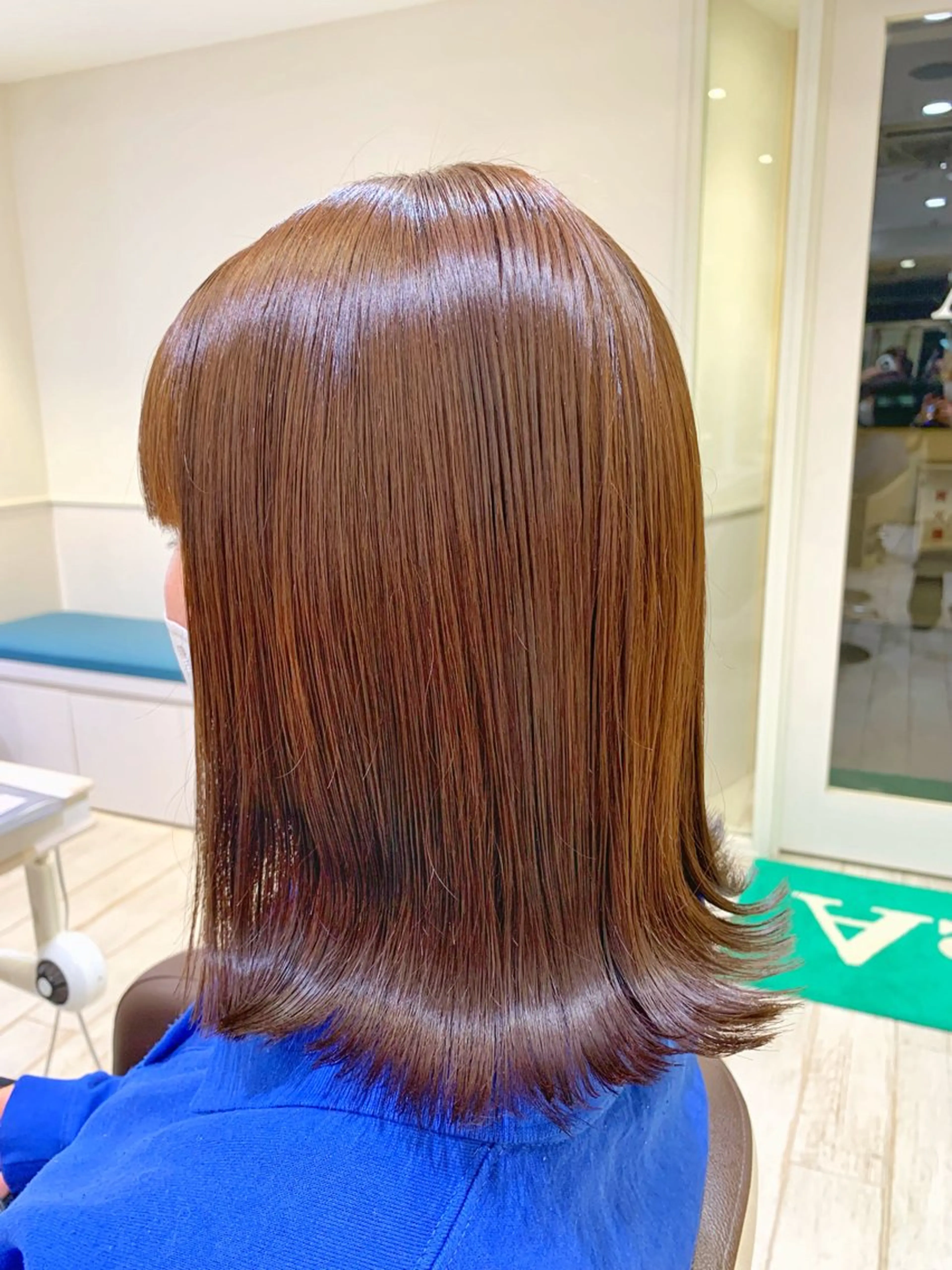 セミロング カラー カット ヘアカラー トリートメント 店舗指名No.1 吉岡　弘のヘアスタイル
