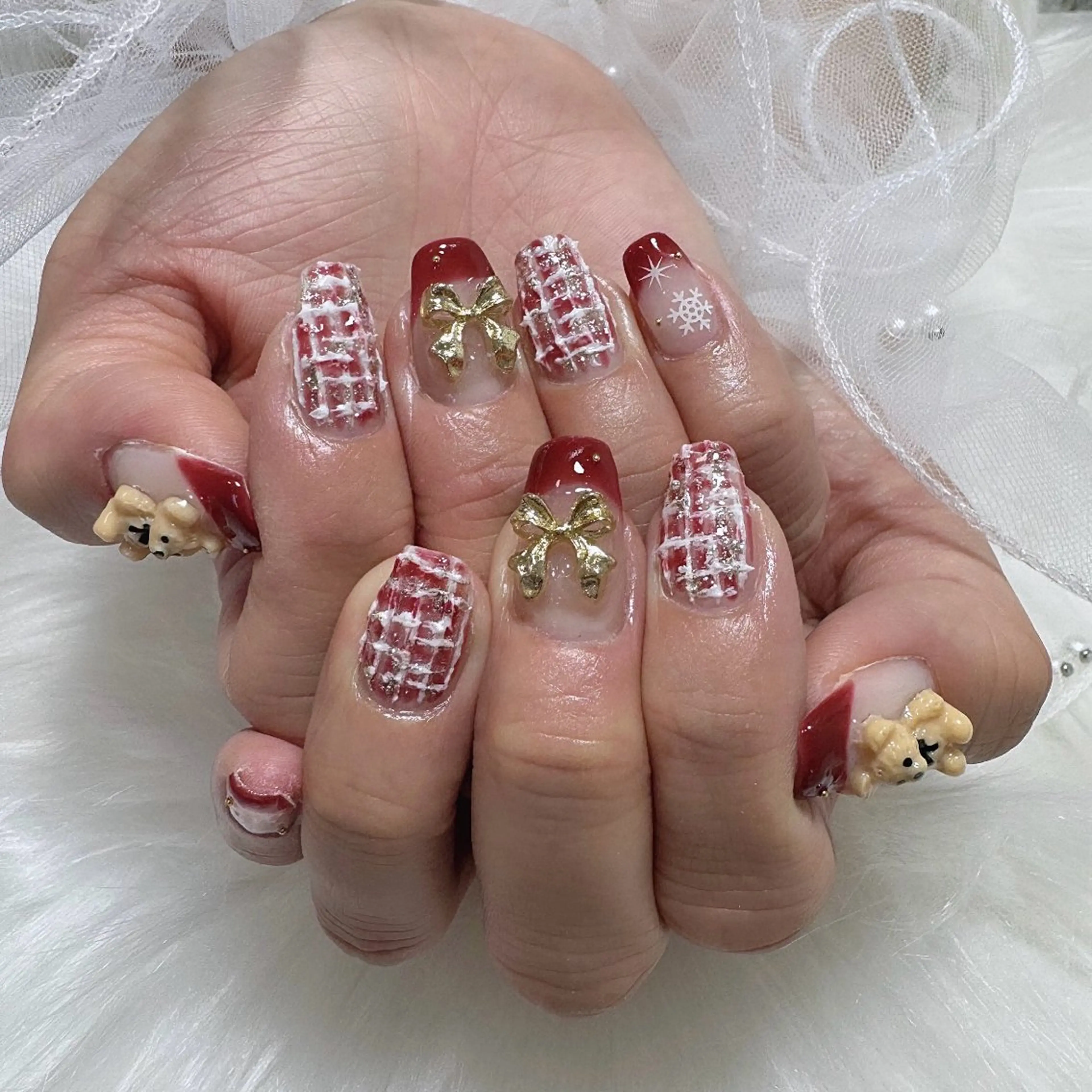 ネイル シュシュ 🎀 girly nailのネイルデザイン