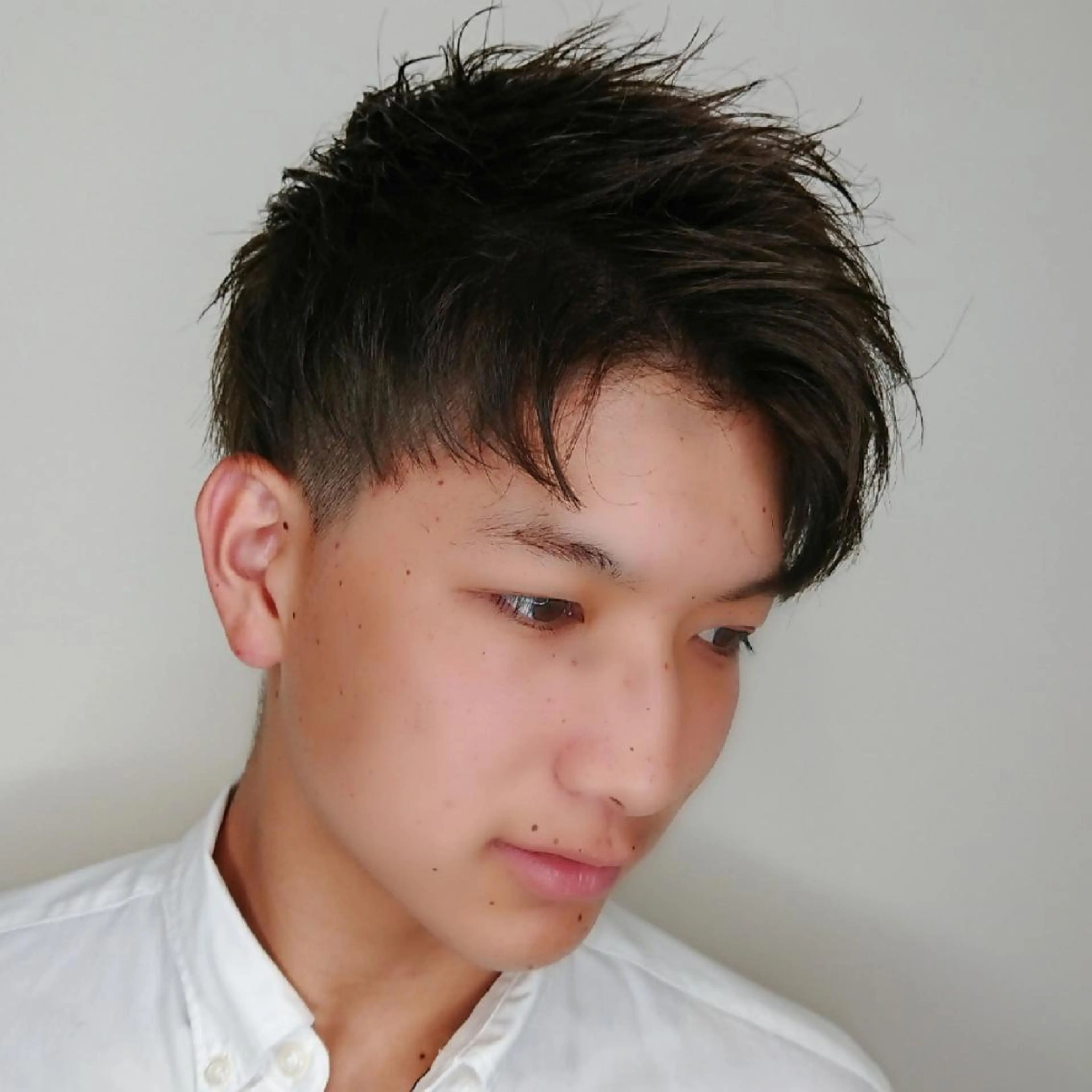 メンズ アップバング メンズブリーチ マッシュ メンズパーマ ブリーチ/ヘアケア/ 艶髪/イギチハルのヘアスタイル