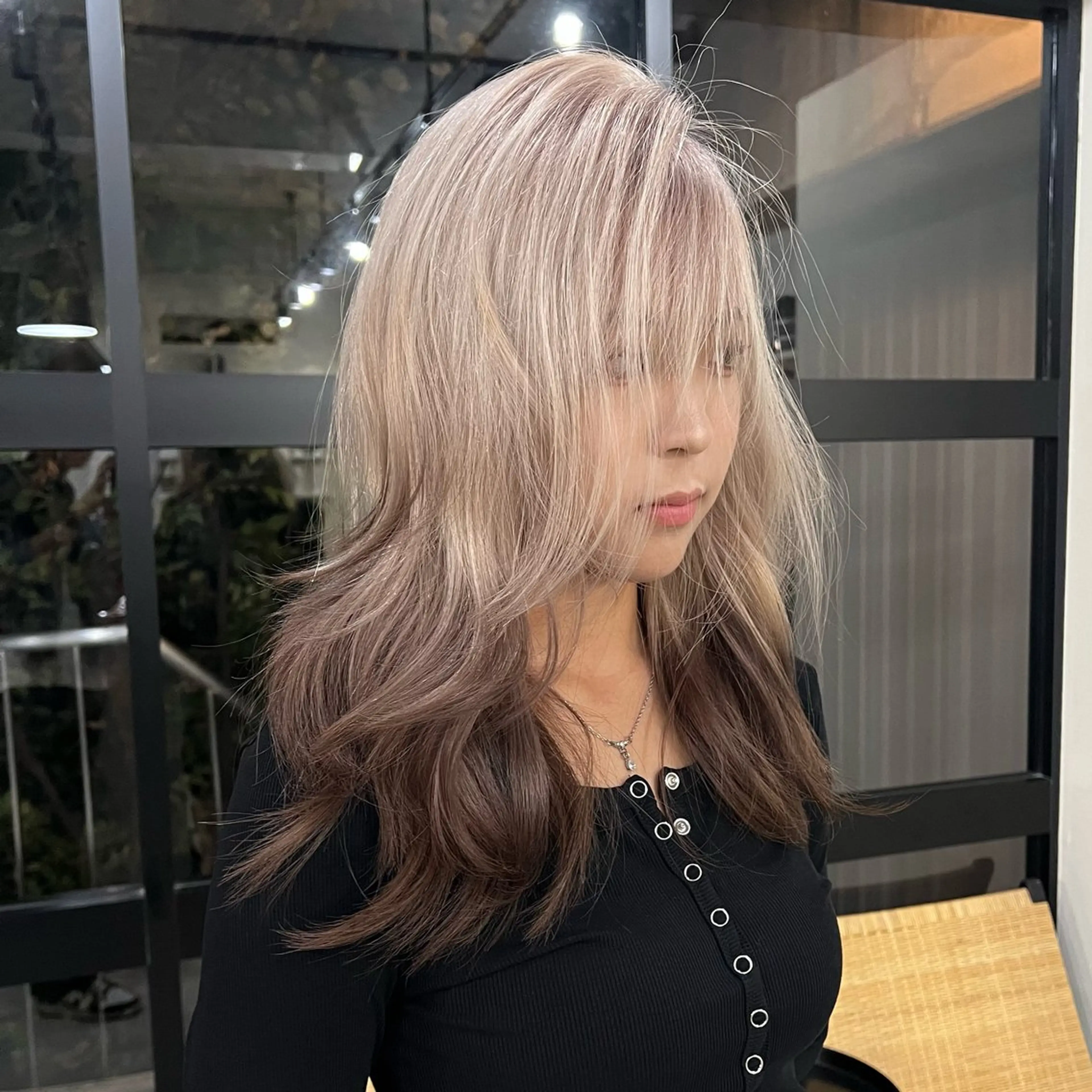 セミロング LA KING 👑 【ハーツ】艶髪のヘアスタイル