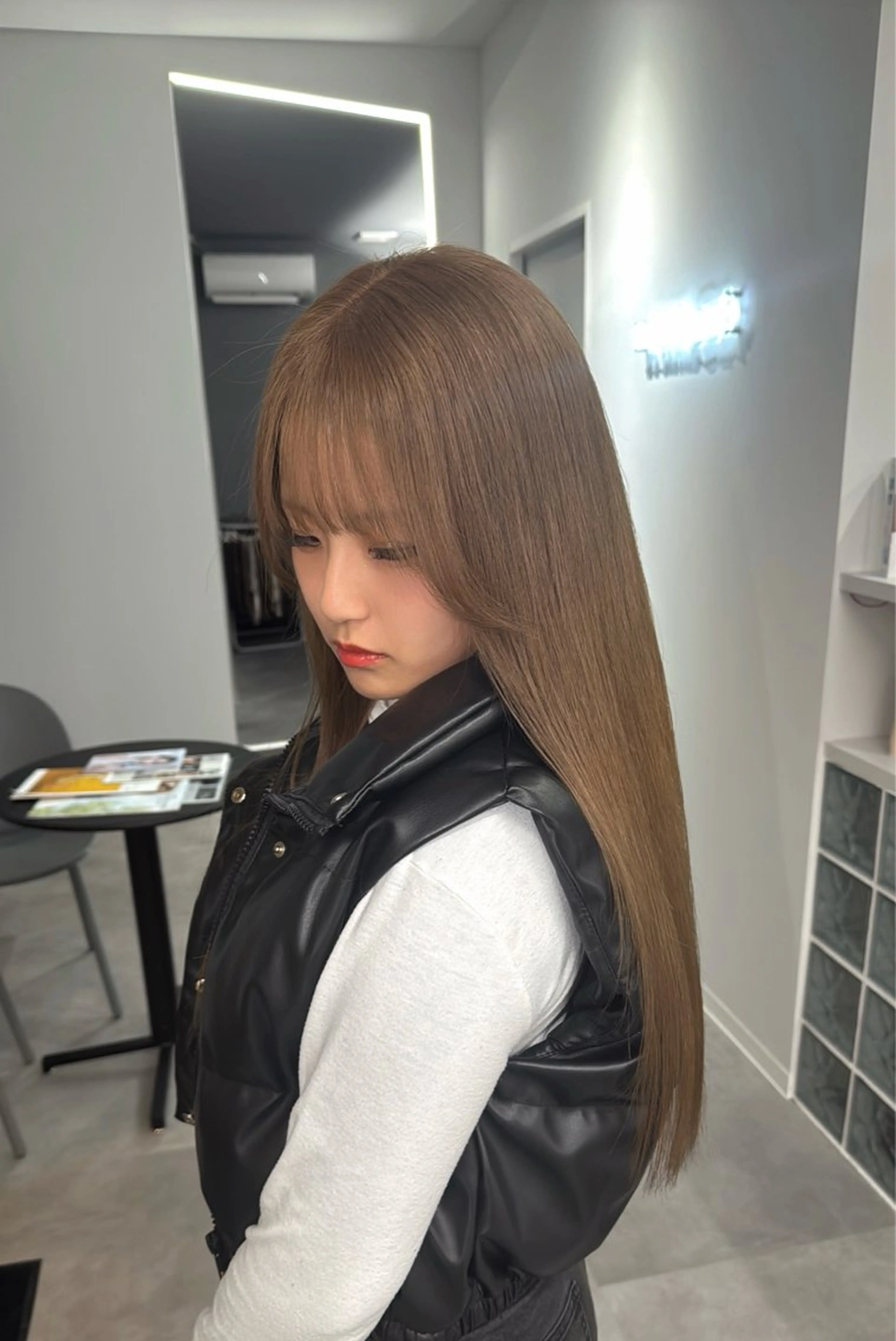 ロング カラー ブリーチ ヘアカラー 中島 涼葉のヘアスタイル