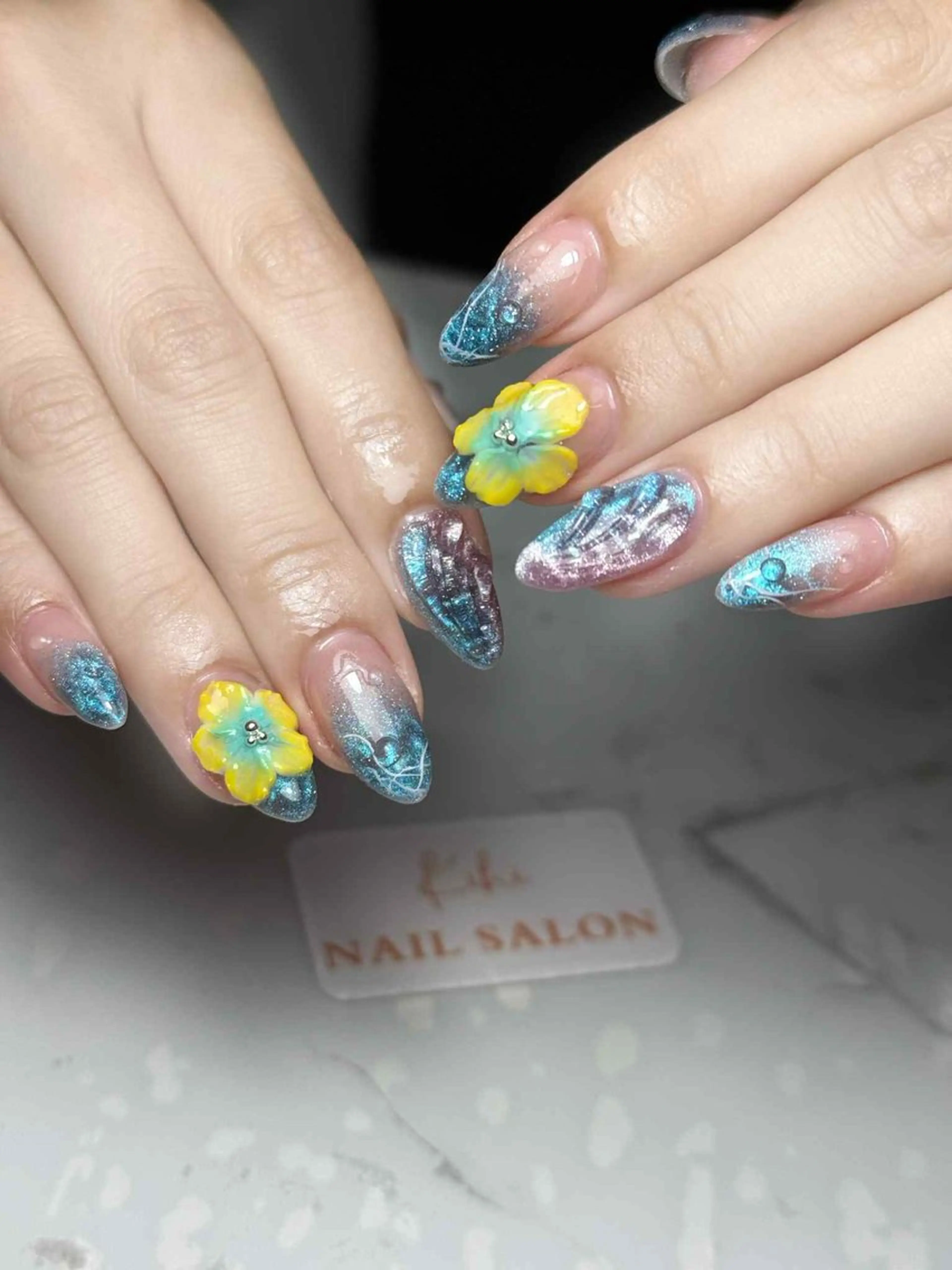 ネイル アートネイル フレンチネイル ジェルネイル グラデーション 韓国ネイル ハンドネイル 💕鈴木ユリ パラジェル/オフ無料のネイルデザイン