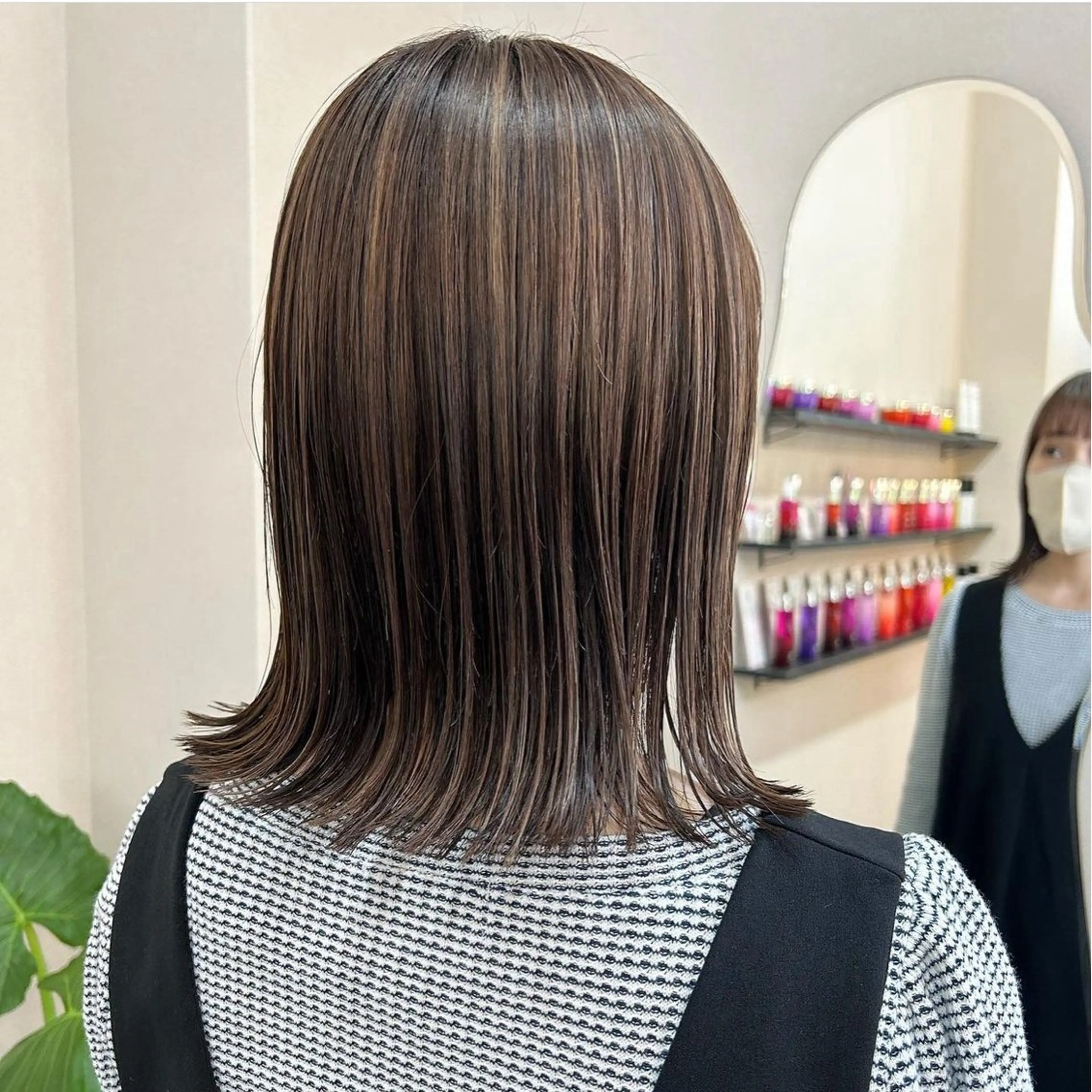 ミディアム カラー カット ヘアカラー トリートメント Chihiro .のヘアスタイル