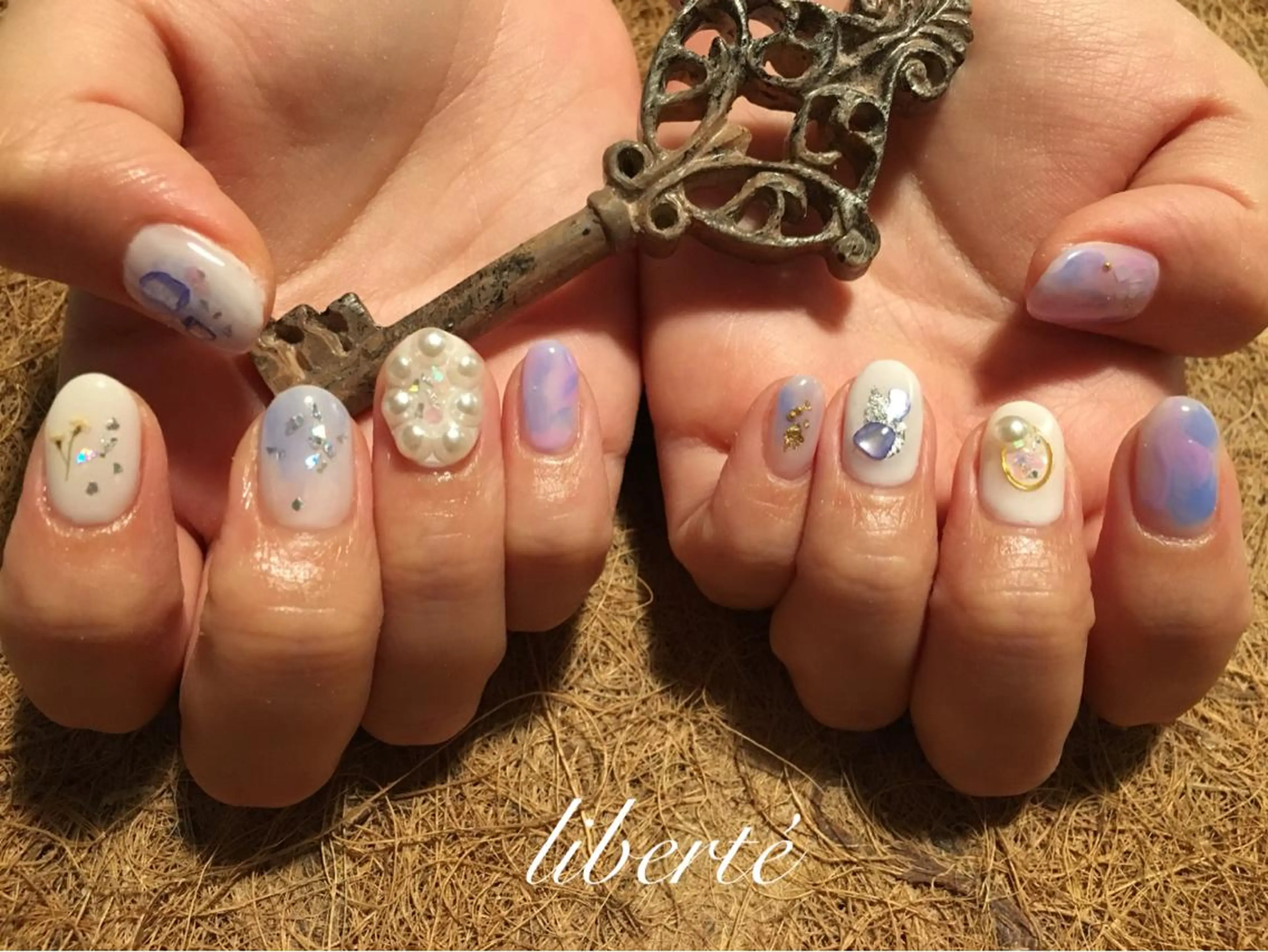 ネイル liberté (リベルテ)のネイルデザイン