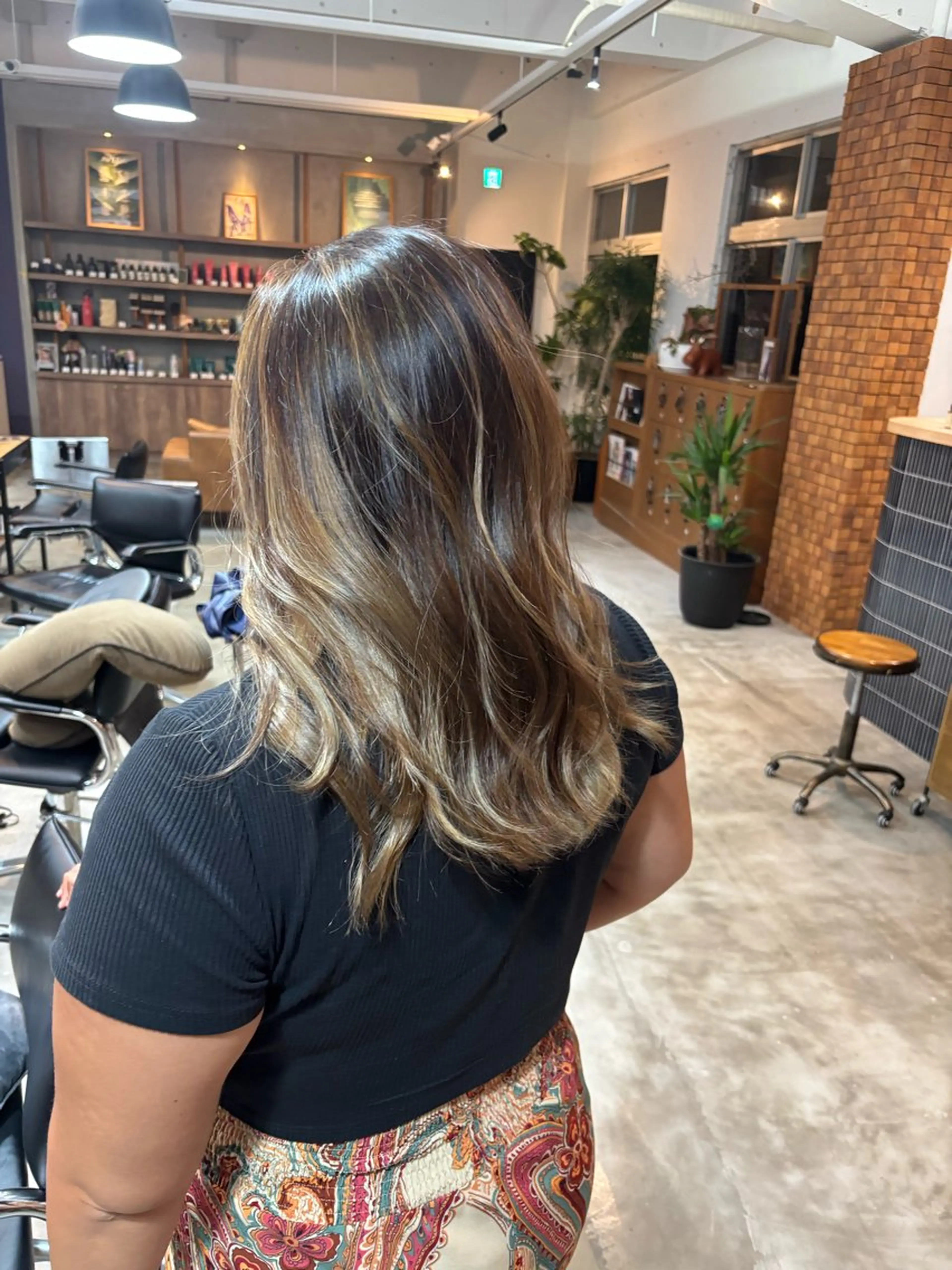 ハイライト（ブリーチ＋オンカラー）の写真