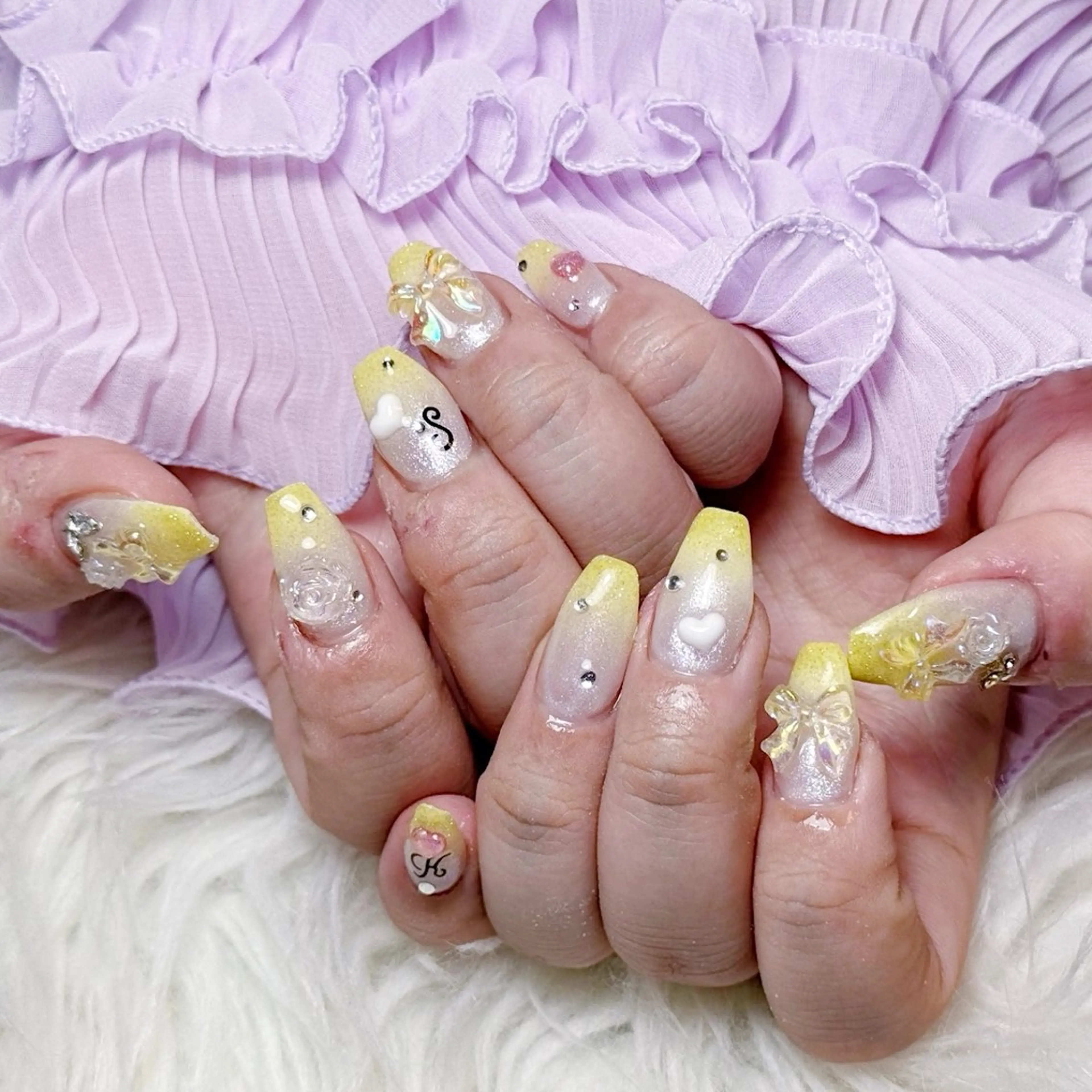 ネイル ハンドネイル 🍭Yun nail hyejin🌸のネイルデザイン