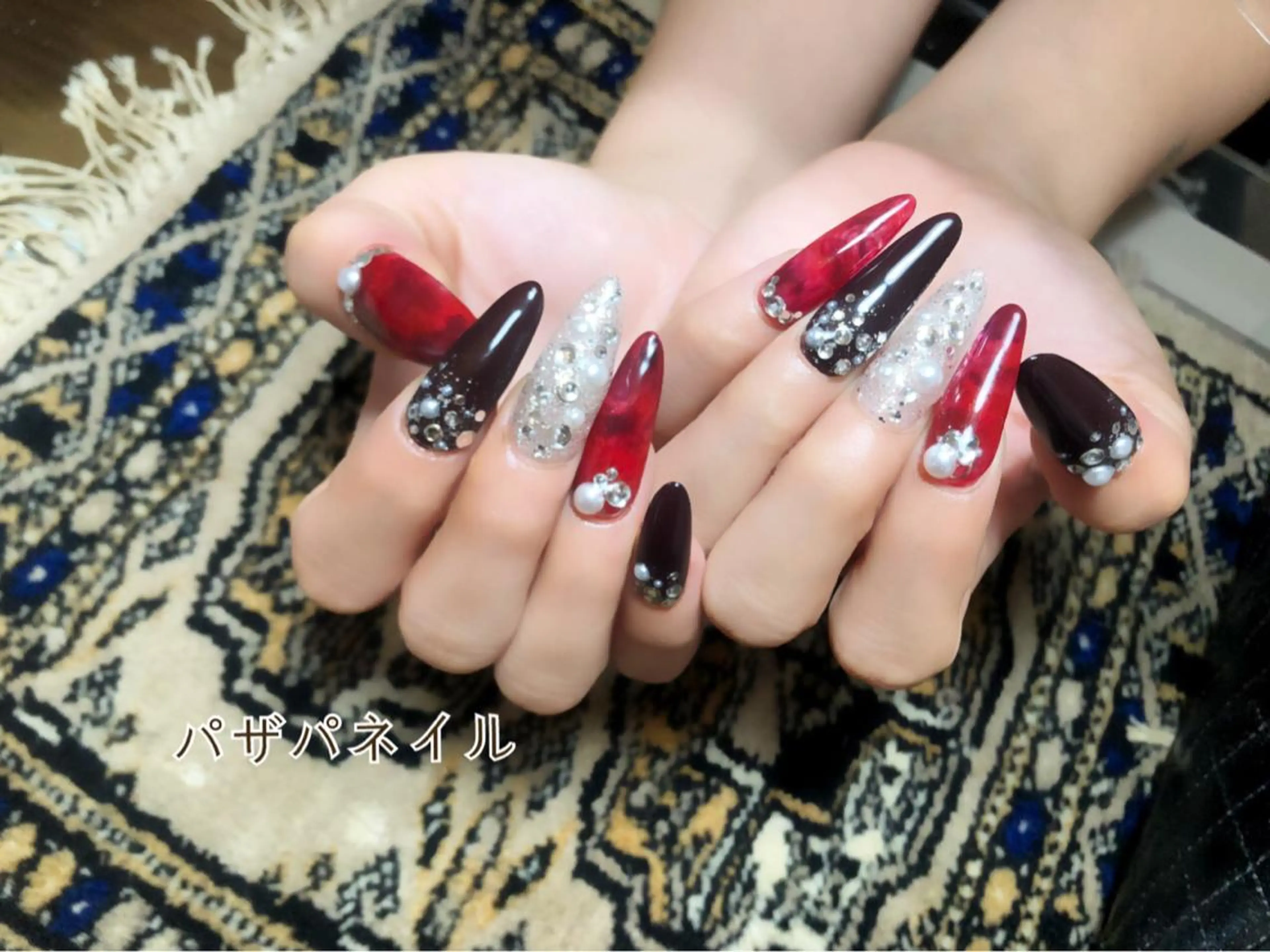 ネイル Yakko pas á pasのネイルデザイン