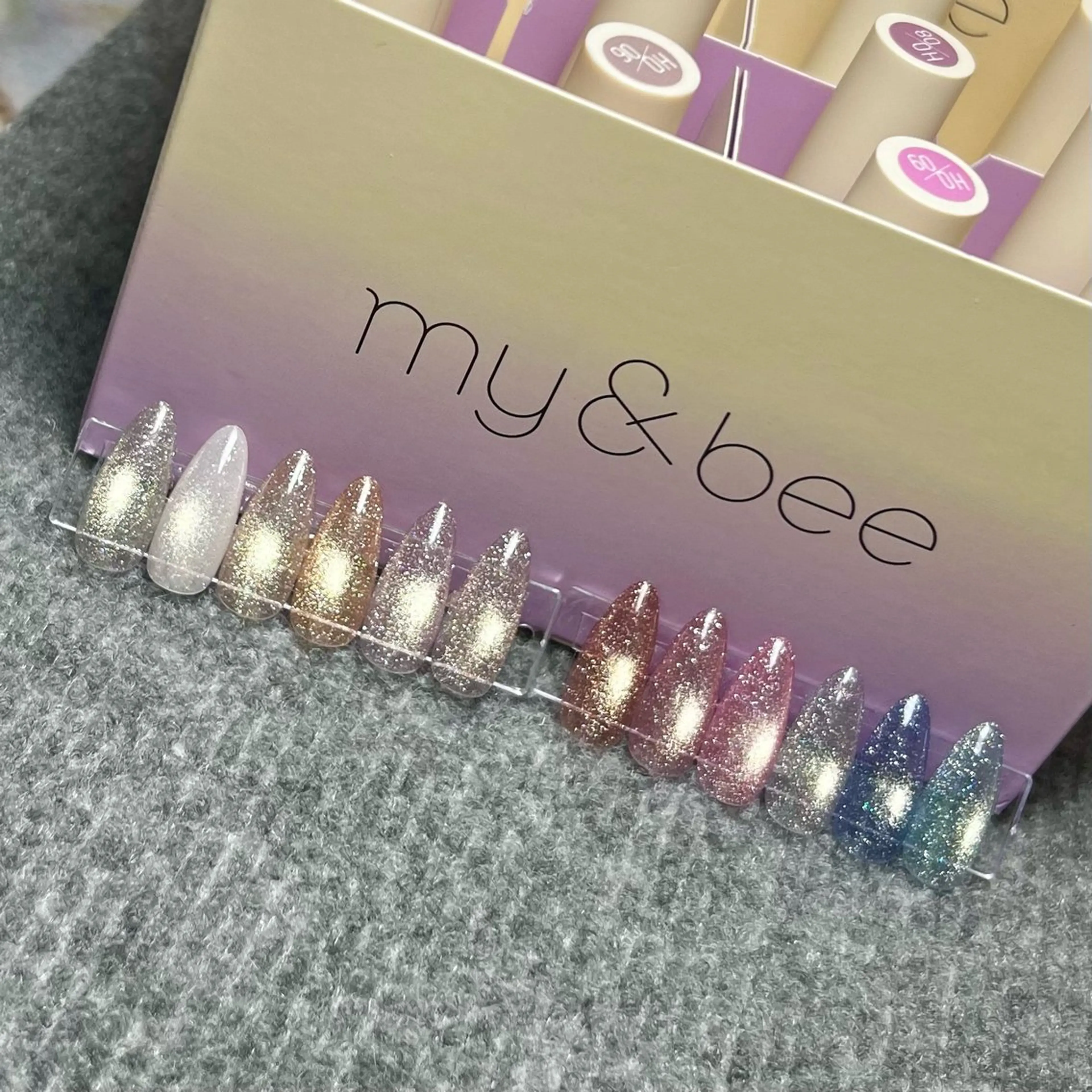 ネイル フラッシュネイル フラッシュマグ ハンドネイル nail. MOKAのネイルデザイン