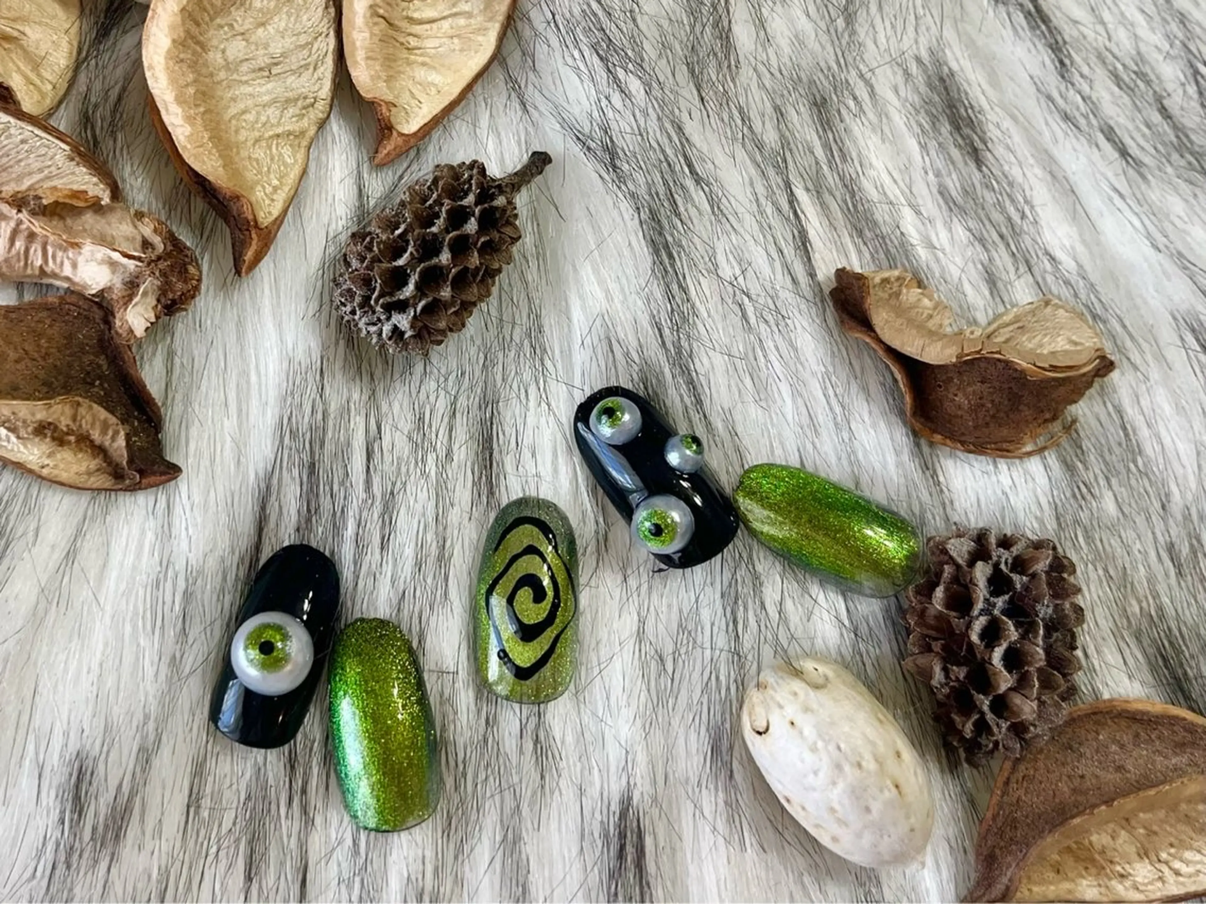 ネイル ジェルネイル ハロウィン メンズネイル パラジェル ワンホンネイル kiki nail &brow二子玉川の眉毛・アイブロウイメージ