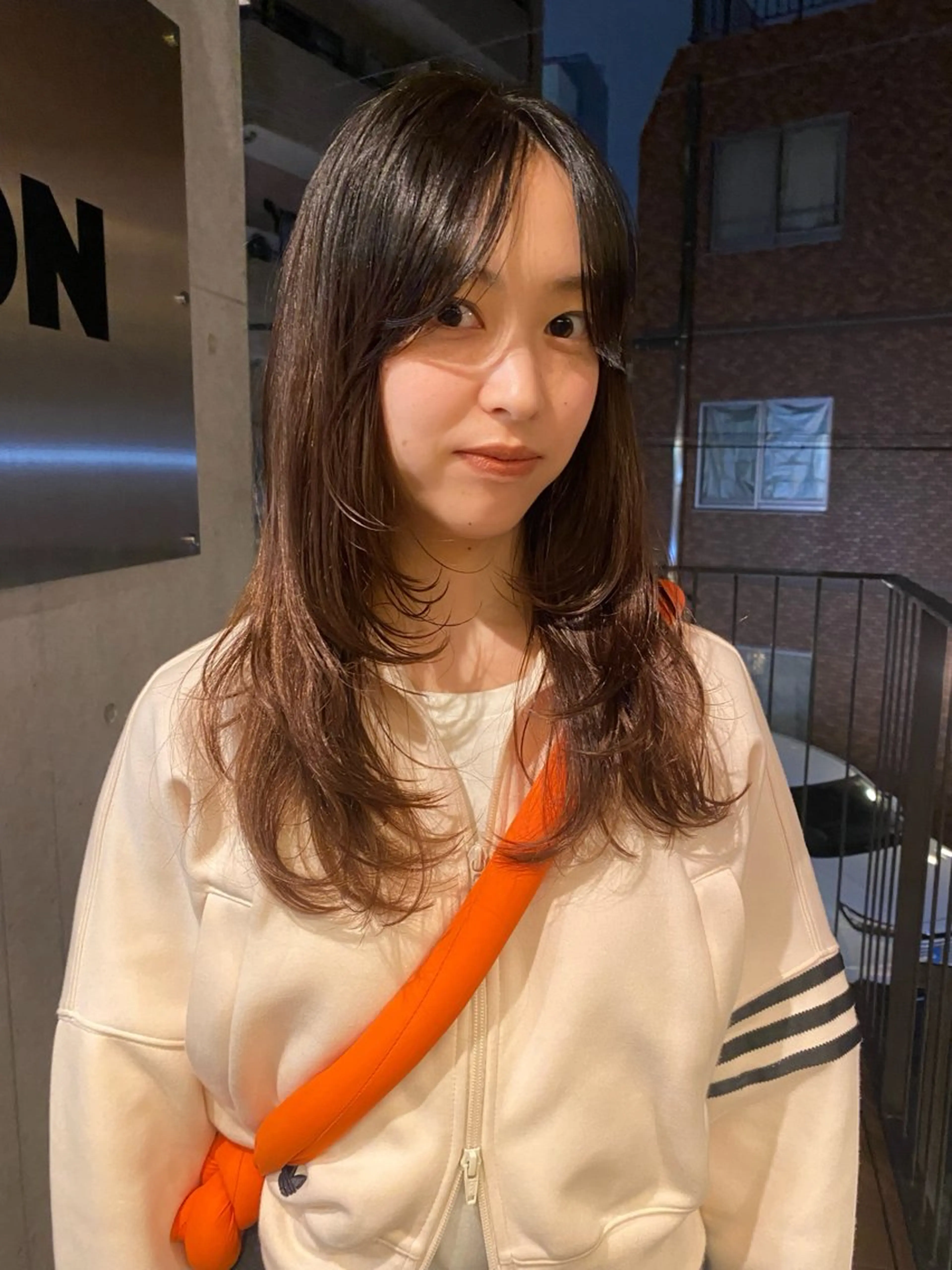 ロング YUUKI/ウルフ .ボブパーマのヘアスタイル