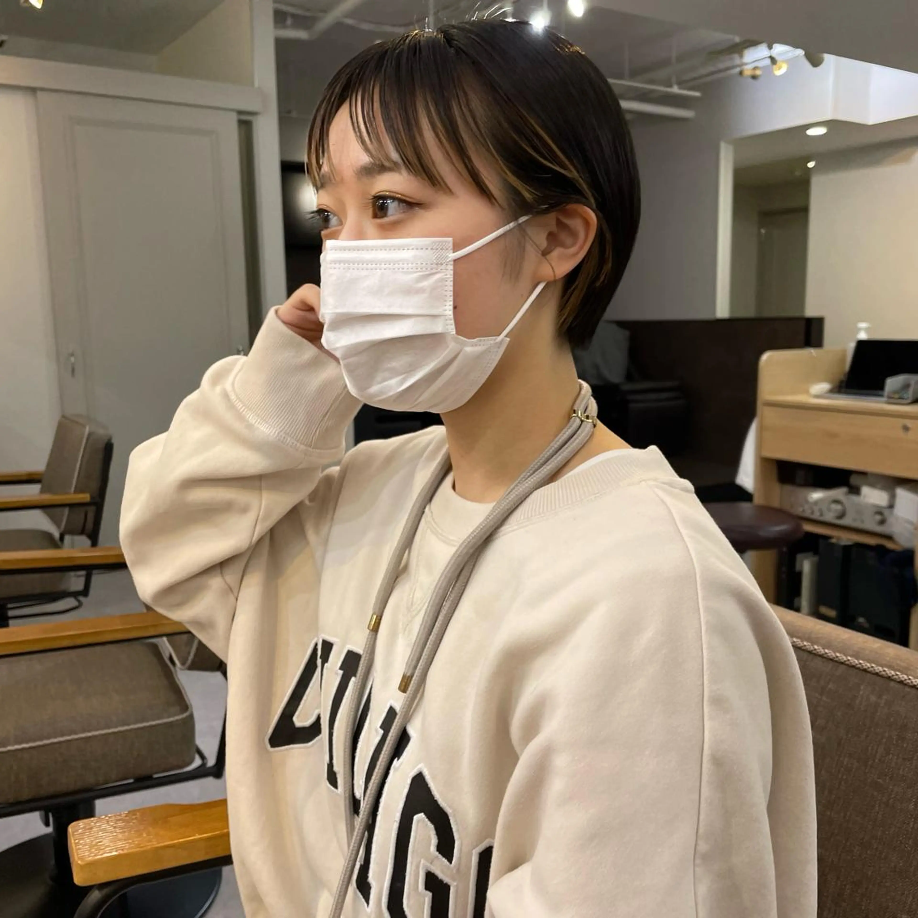 ショート カラー ショートヘア ショート　ボブ メンズ　パーマのヘアスタイル