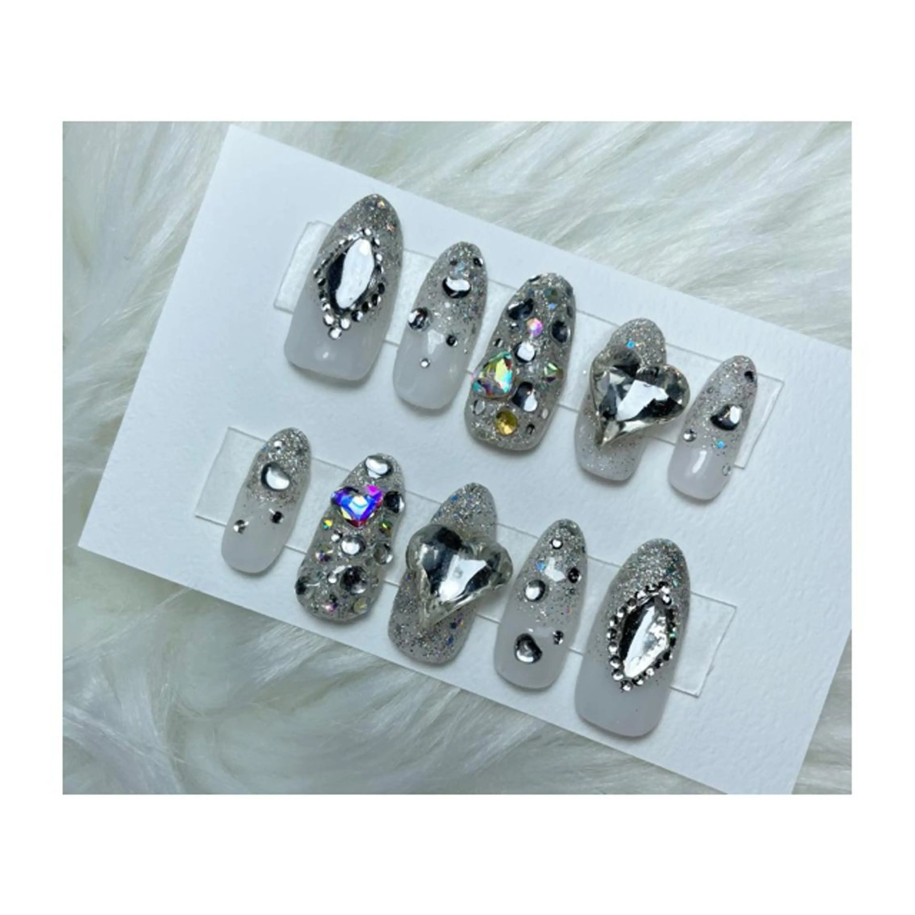 ネイル 駒月 明日香の眉毛・アイブロウイメージ