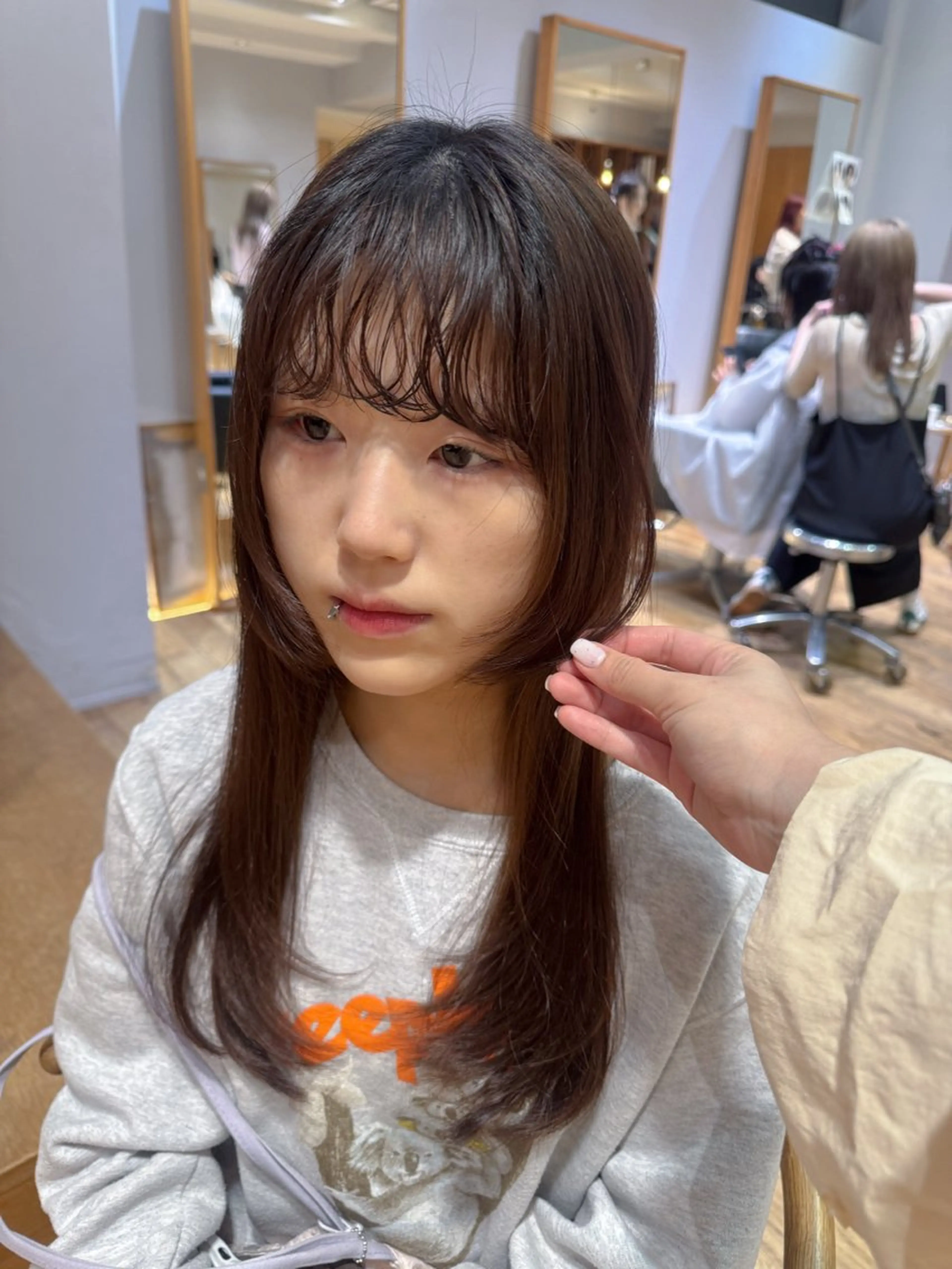 ミディアム パーマ ミディアムパーマ ニュアンスパーマ カット パーマ 大橋 芽衣のヘアスタイル