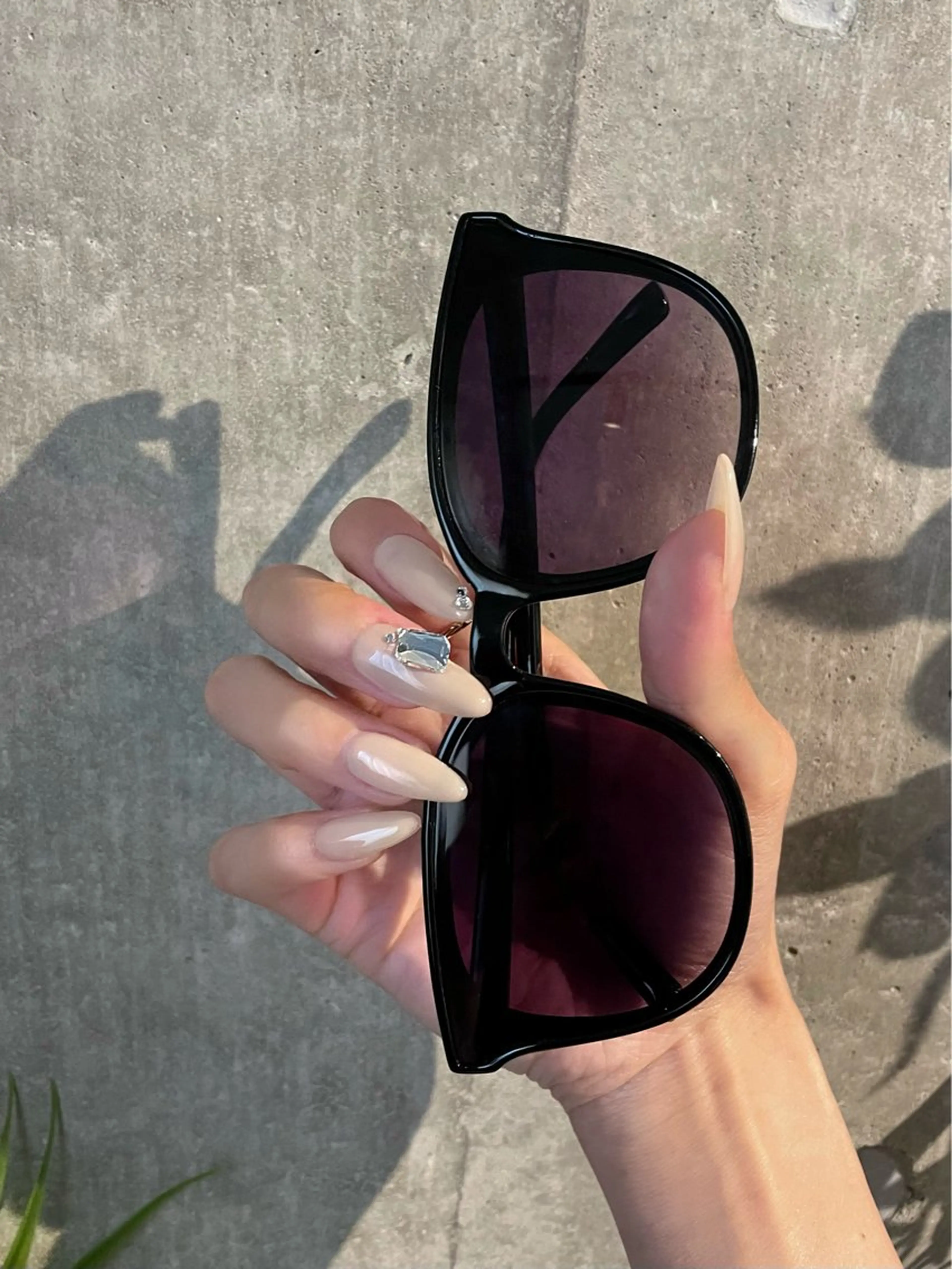 ネイル ハンドネイル PRIVÉ 白金🫧 ツヤ感ちゅるんネイルのネイルデザイン