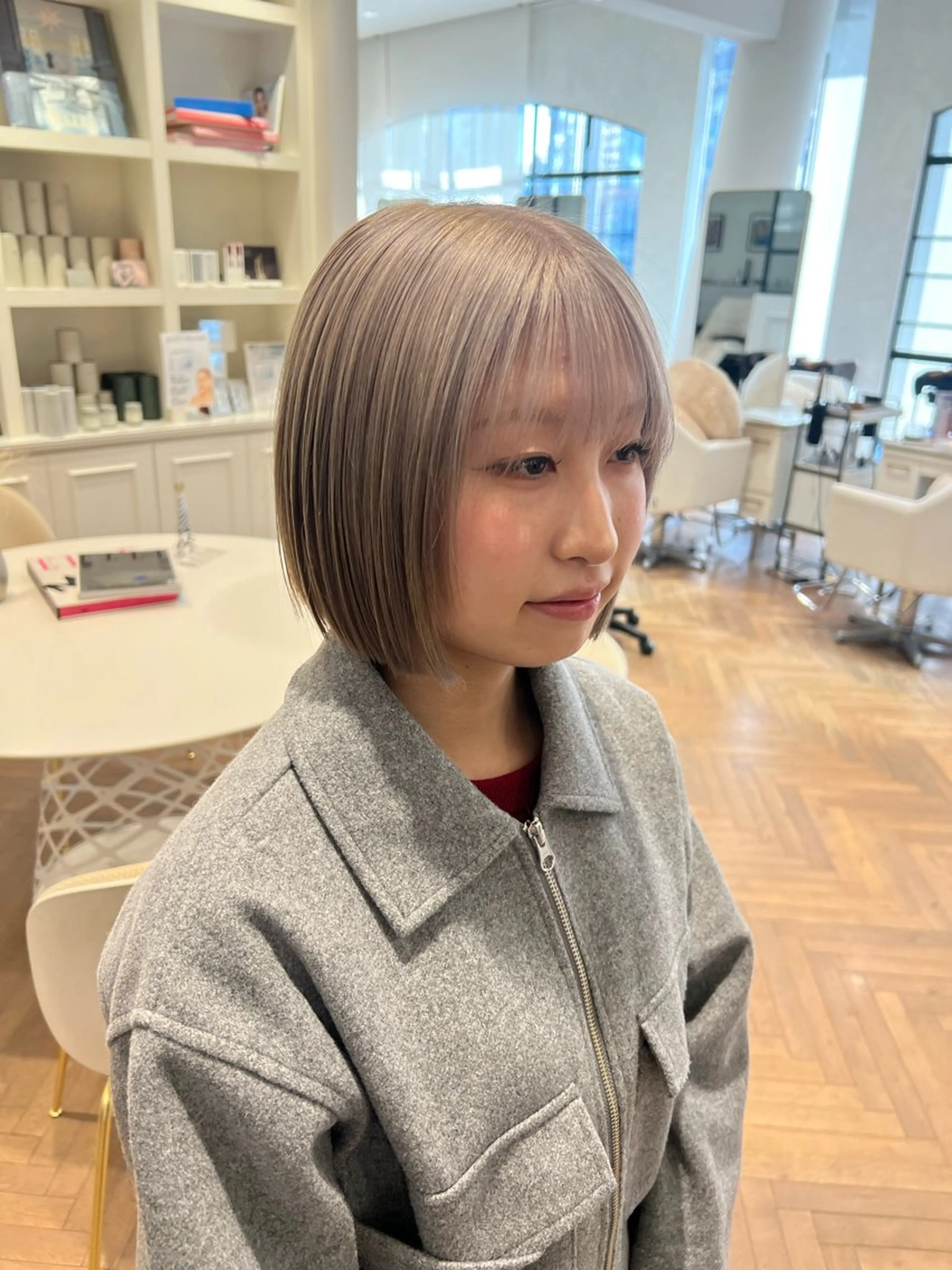 ミディアム カラー ブリーチ カット ヘアカラー 似合わせ/レイヤー 💟SAEのヘアスタイル