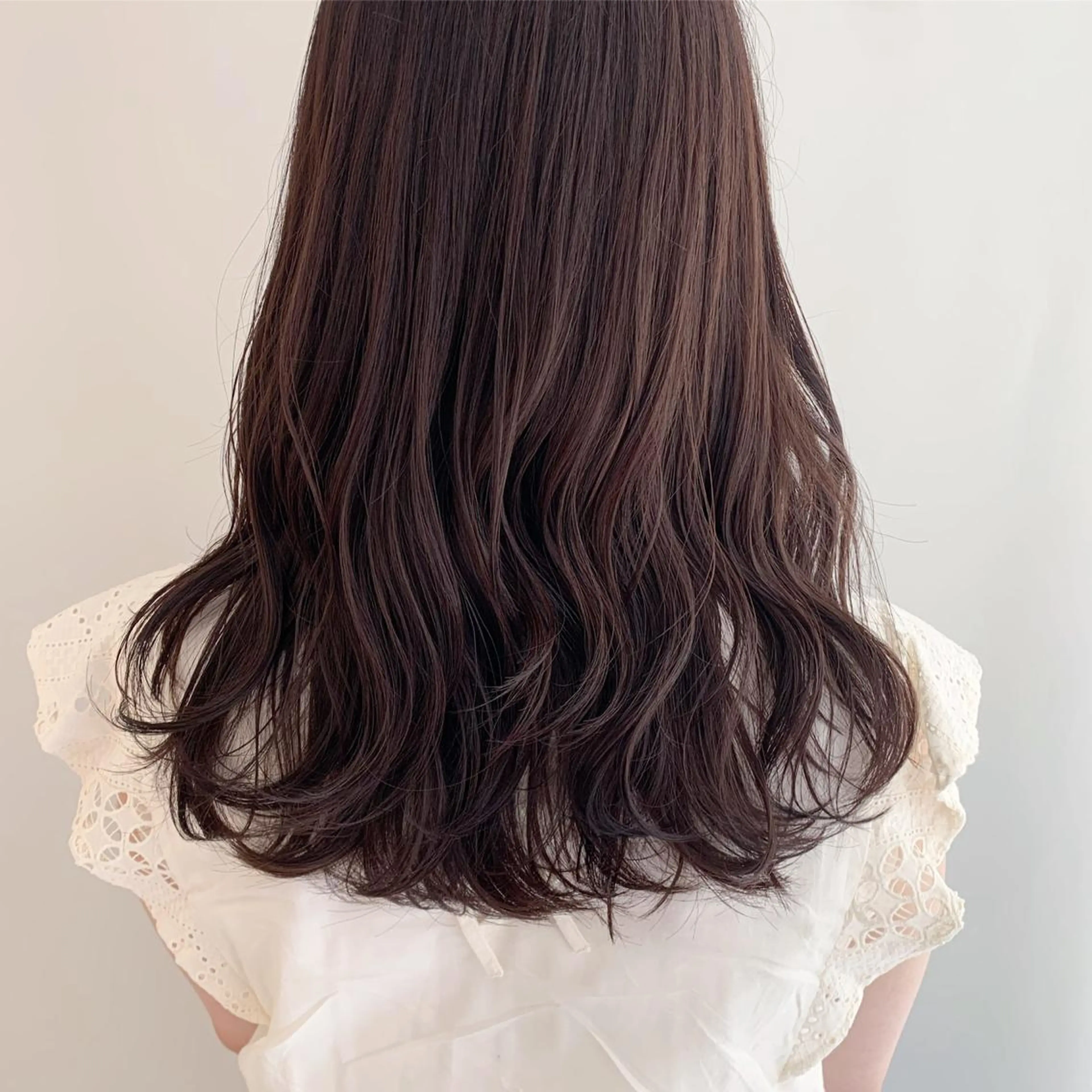 カラー 山口 莉奈のヘアスタイル