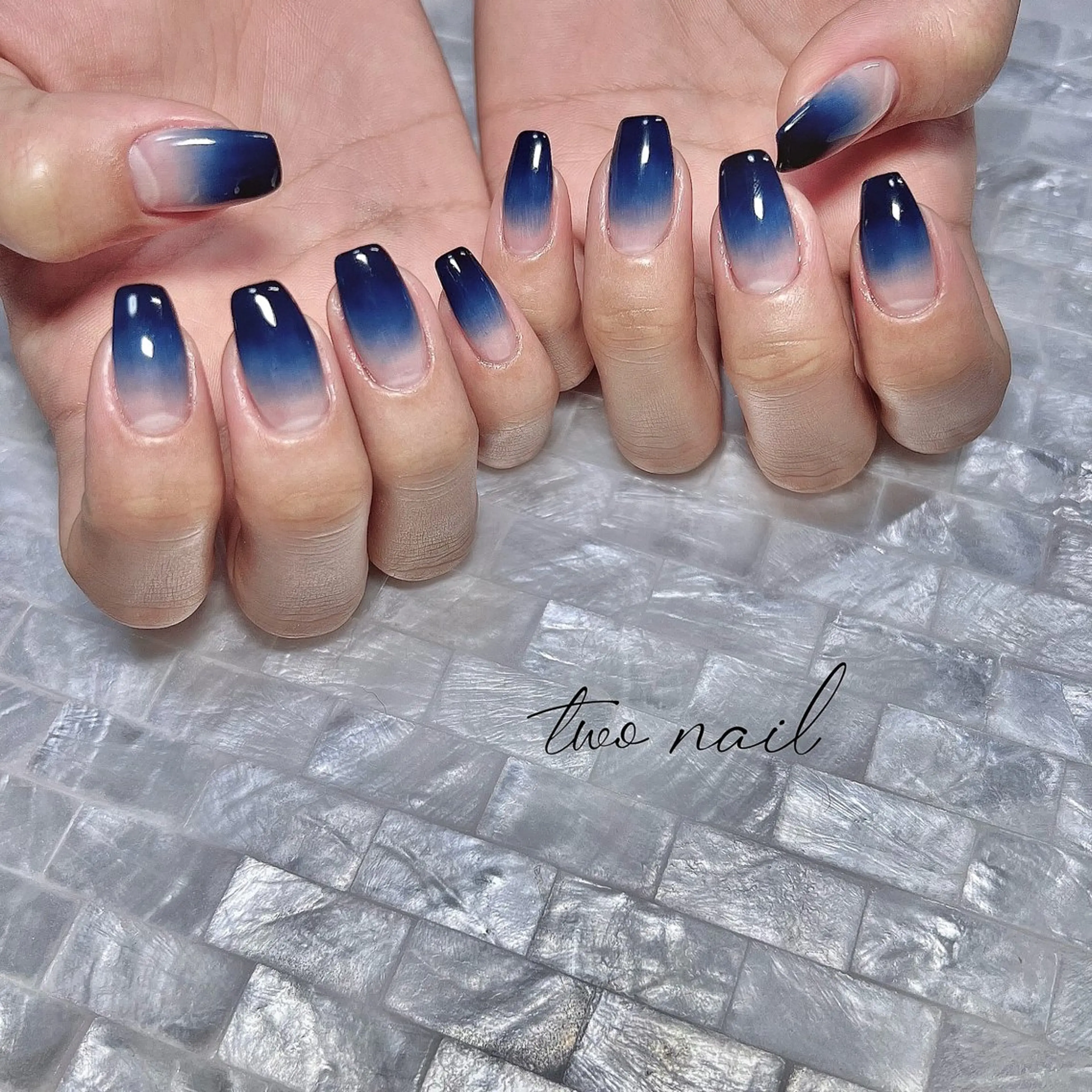 ネイル ネイルチップ ホワイト ハンドネイル two nailのネイルデザイン