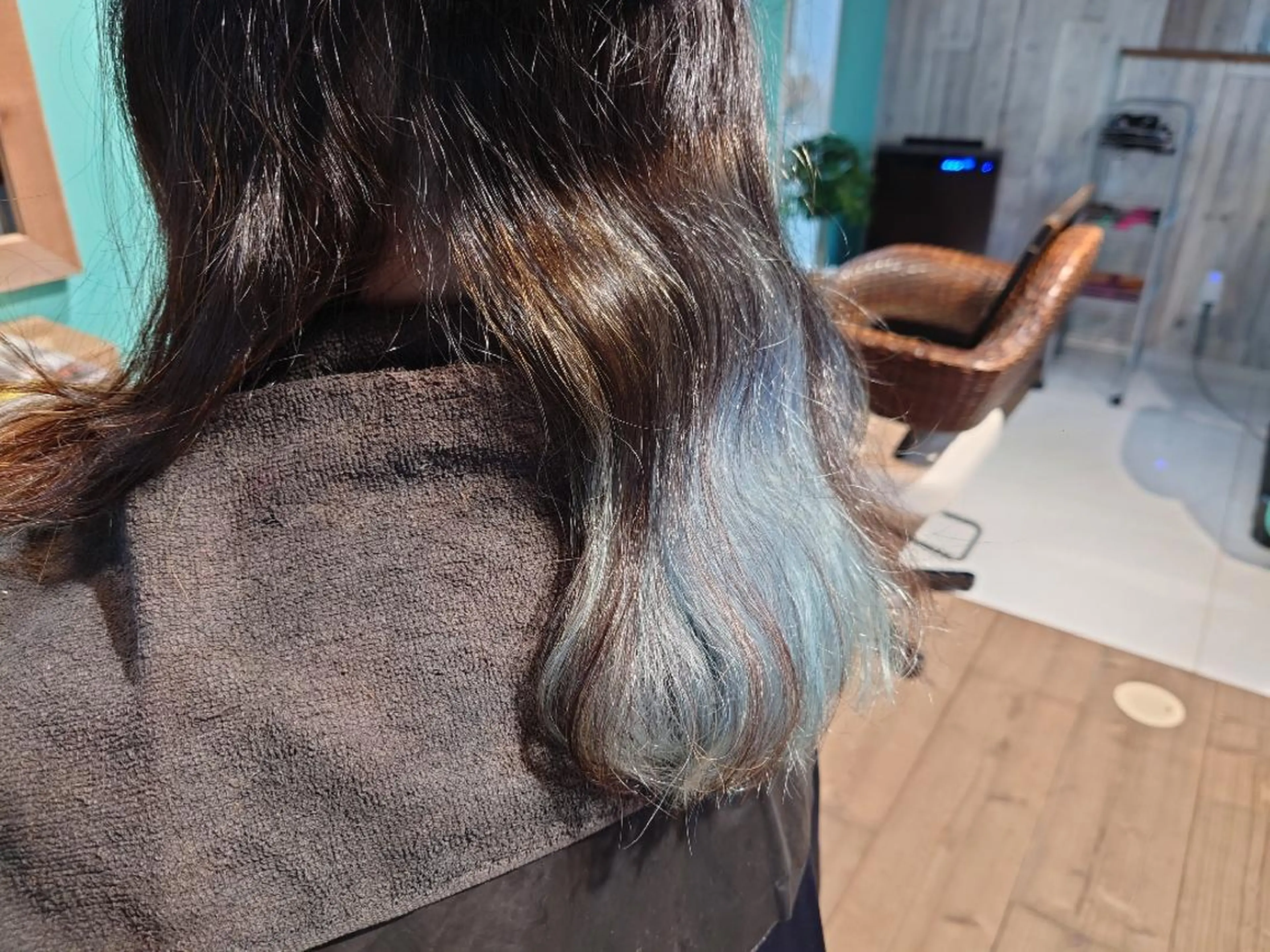 カラー ブルーカラー DIFFUSIO　(ディフュージオ)所属・伊藤 新のヘアスタイル