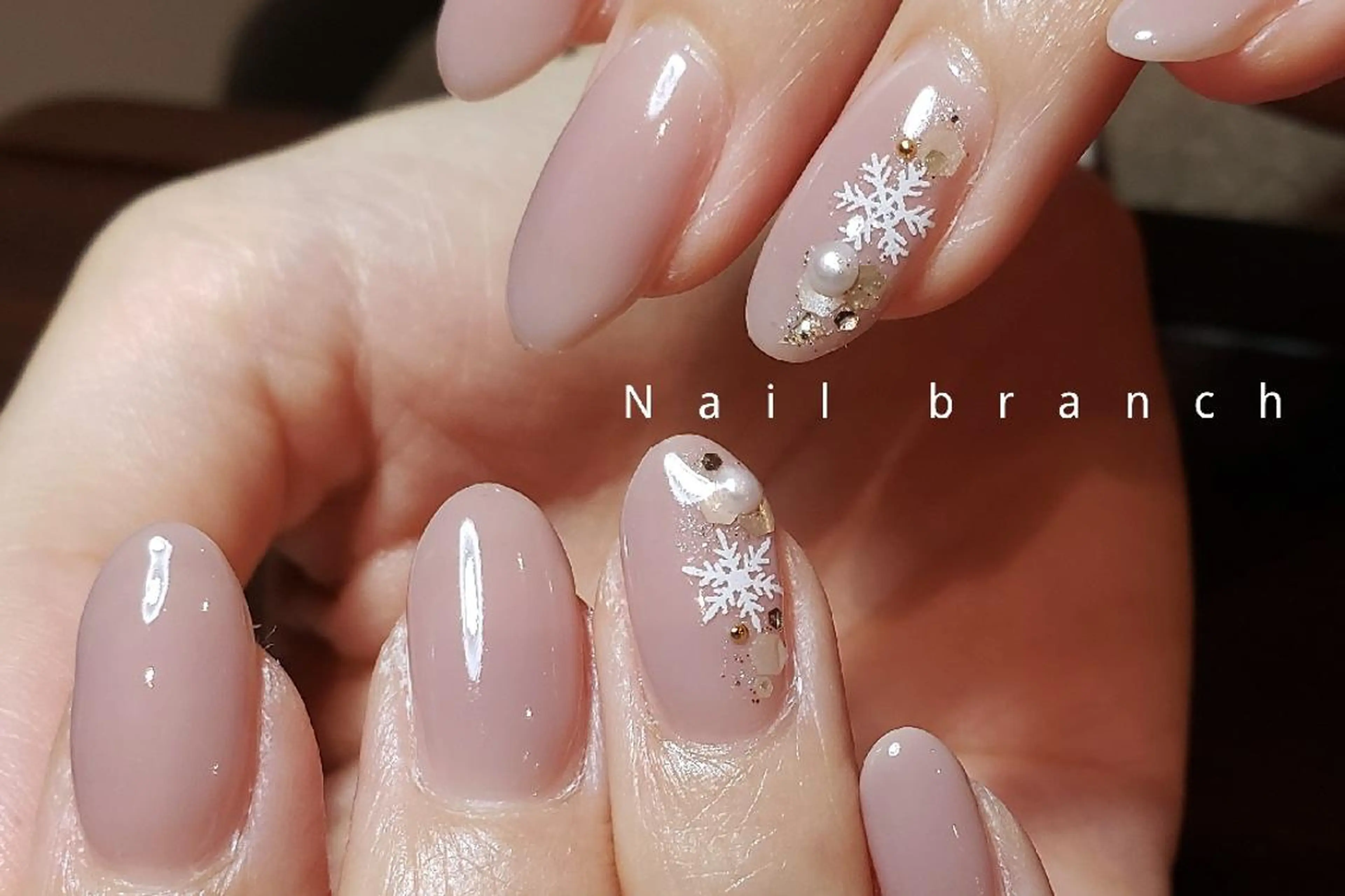 ミディアム カラー パーマ ヘアアレンジ キッズ マツエク・マツパ ネイル アイブロウ Nail branchのネイルデザイン