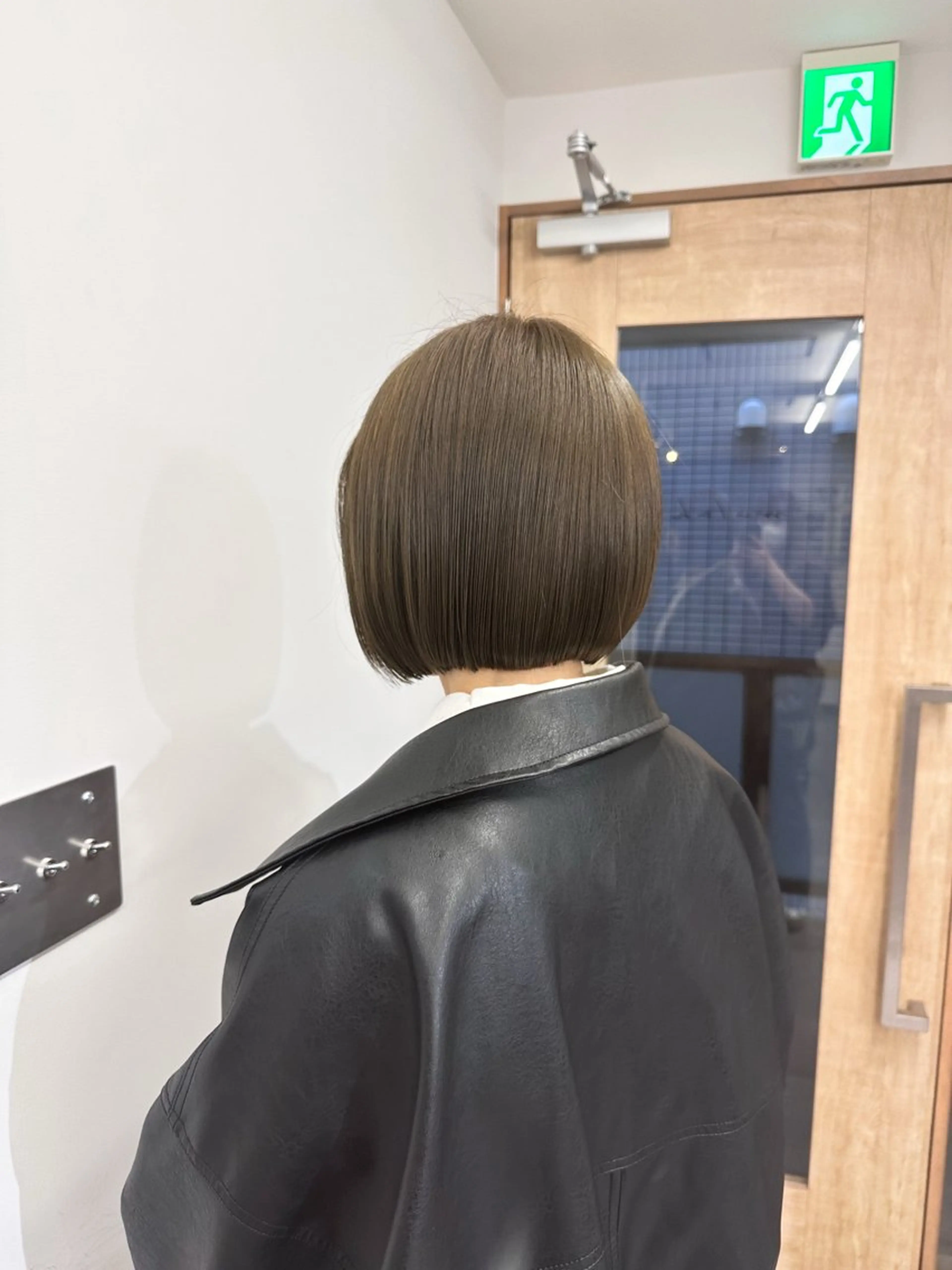 ショート カラー 切りっぱなしボブ ベージュカラー ブリーチ ブラウンカラー 透明感カラー カット ヘアカラー トリートメント まるみショート/ ボブ/hinaのヘアスタイル