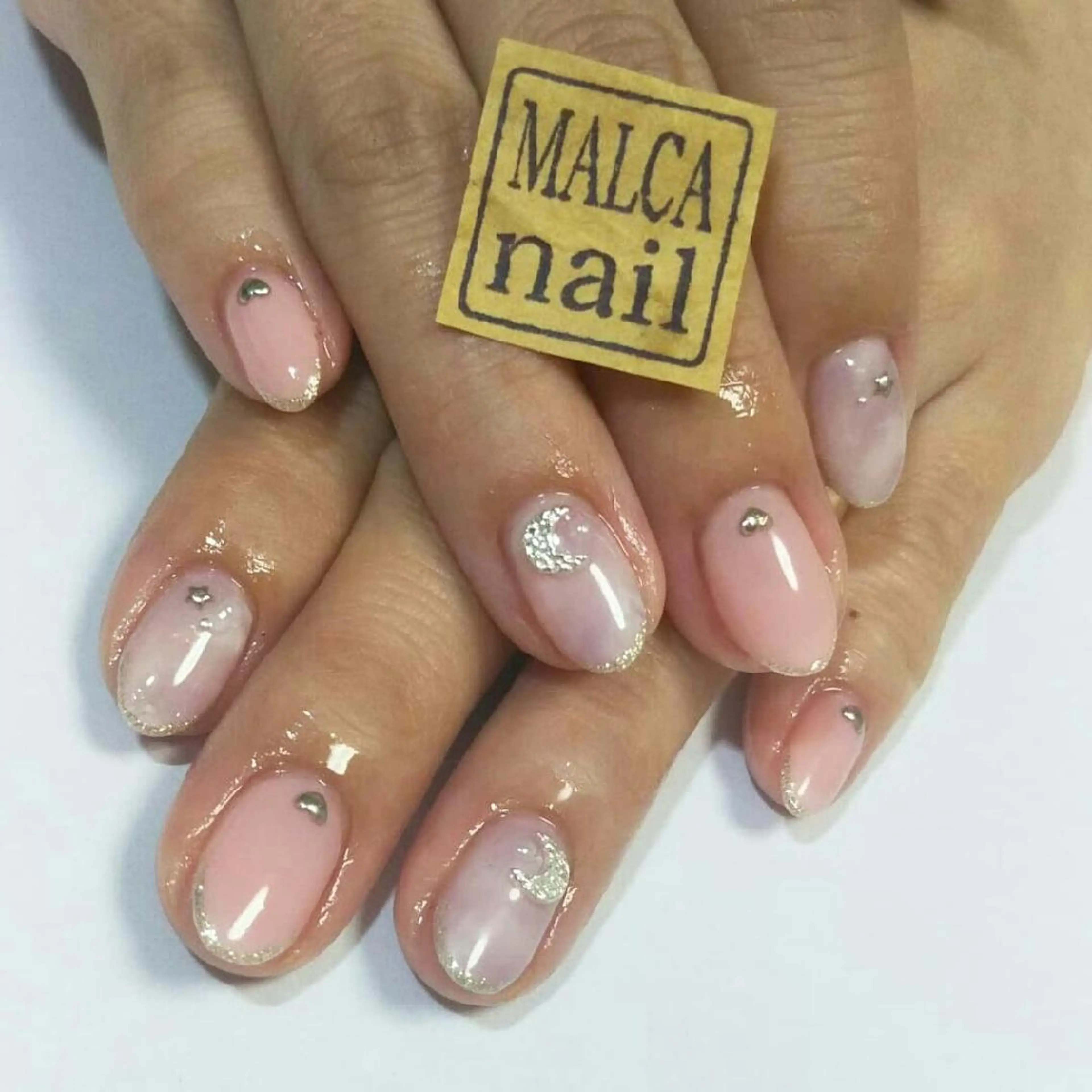 セミロング ヘアアレンジ パーマ ネイル キッズ マツエク・マツパ MALCAnail(マルカネイル)所属・荒木 莉奈のネイルデザイン