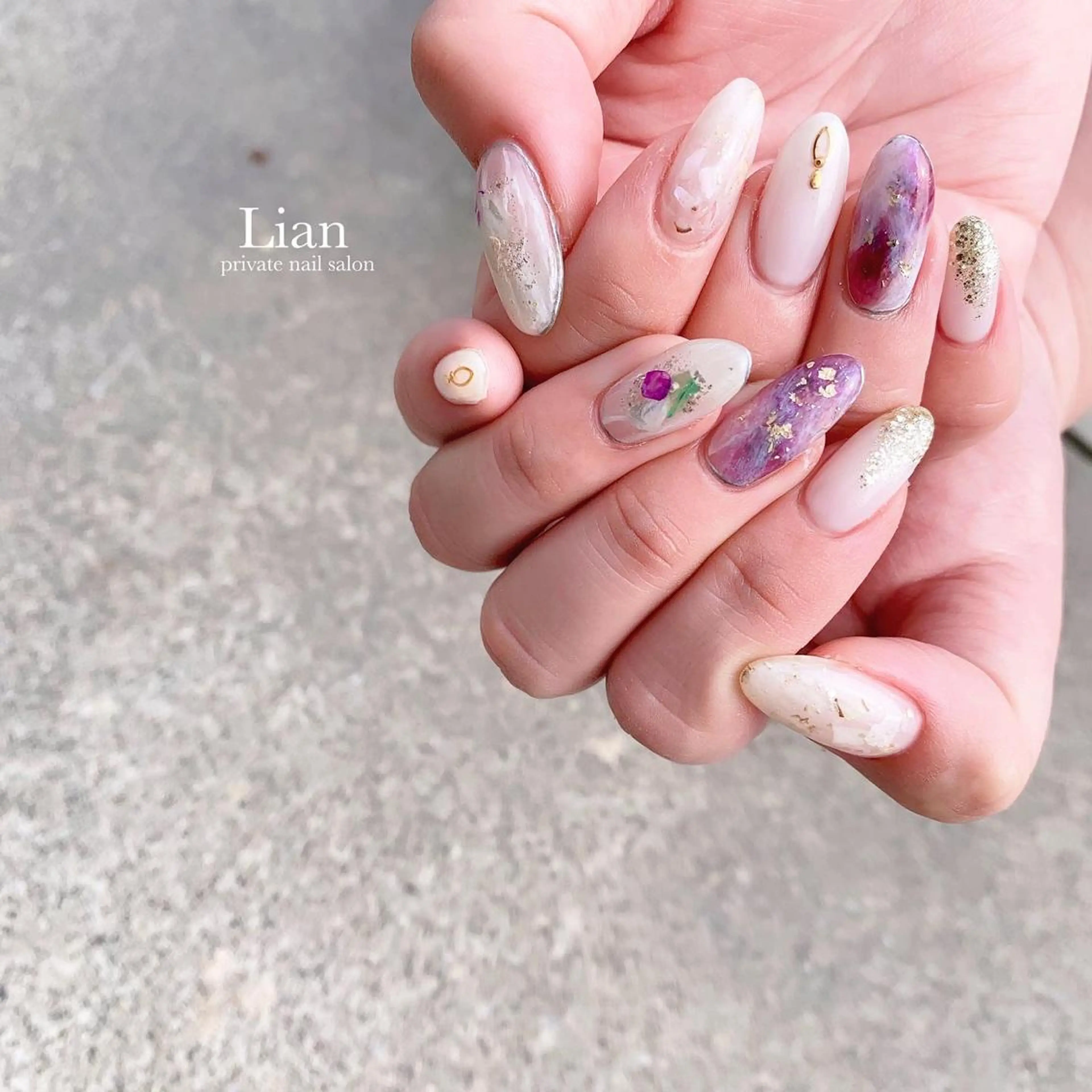 ネイル キラキラネイル ロングネイル ニュアンスネイル パープル 夏ネイル nailsalon Lenoaのネイルデザイン