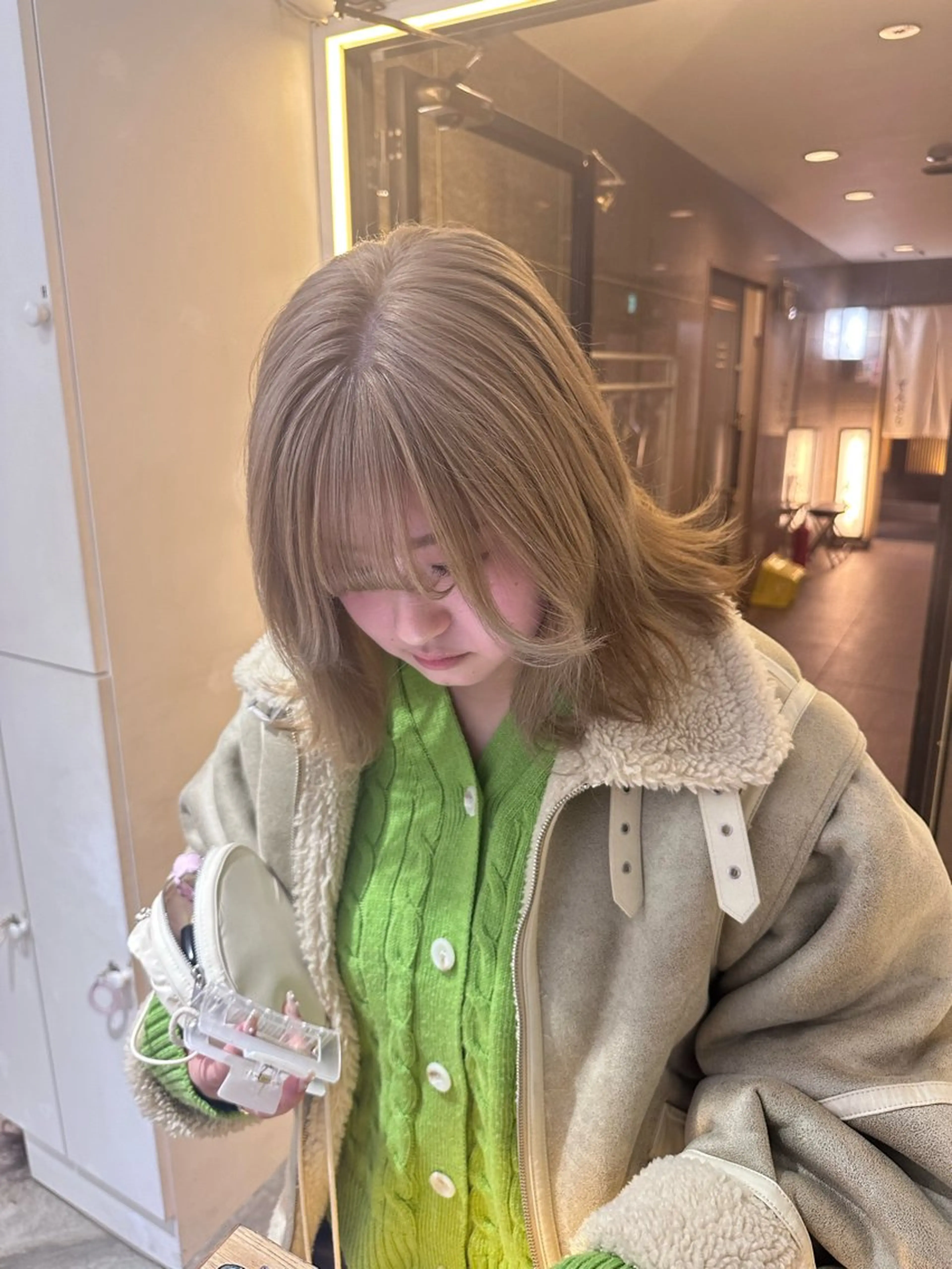 𓊆 🦢 透明感 🦢 ㅤ𓊇 ブリーチなしwカラー + カット + 卵殻膜 treatmentの写真