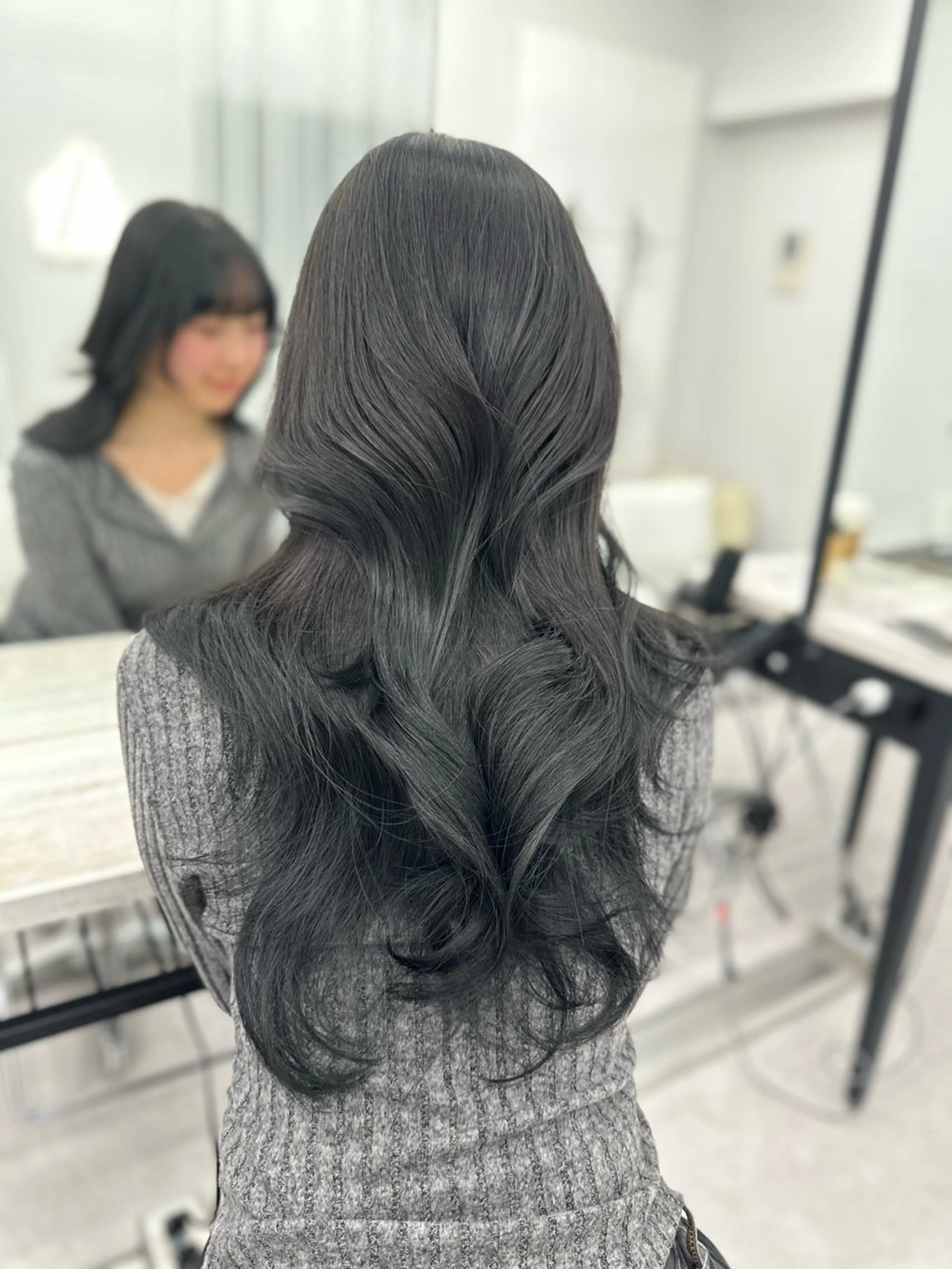 5/18  9:00~限定！！ヘアカラー🤍【トーンダウンのみ】透明感カラー＋Aujuaトリートメント🫧の写真