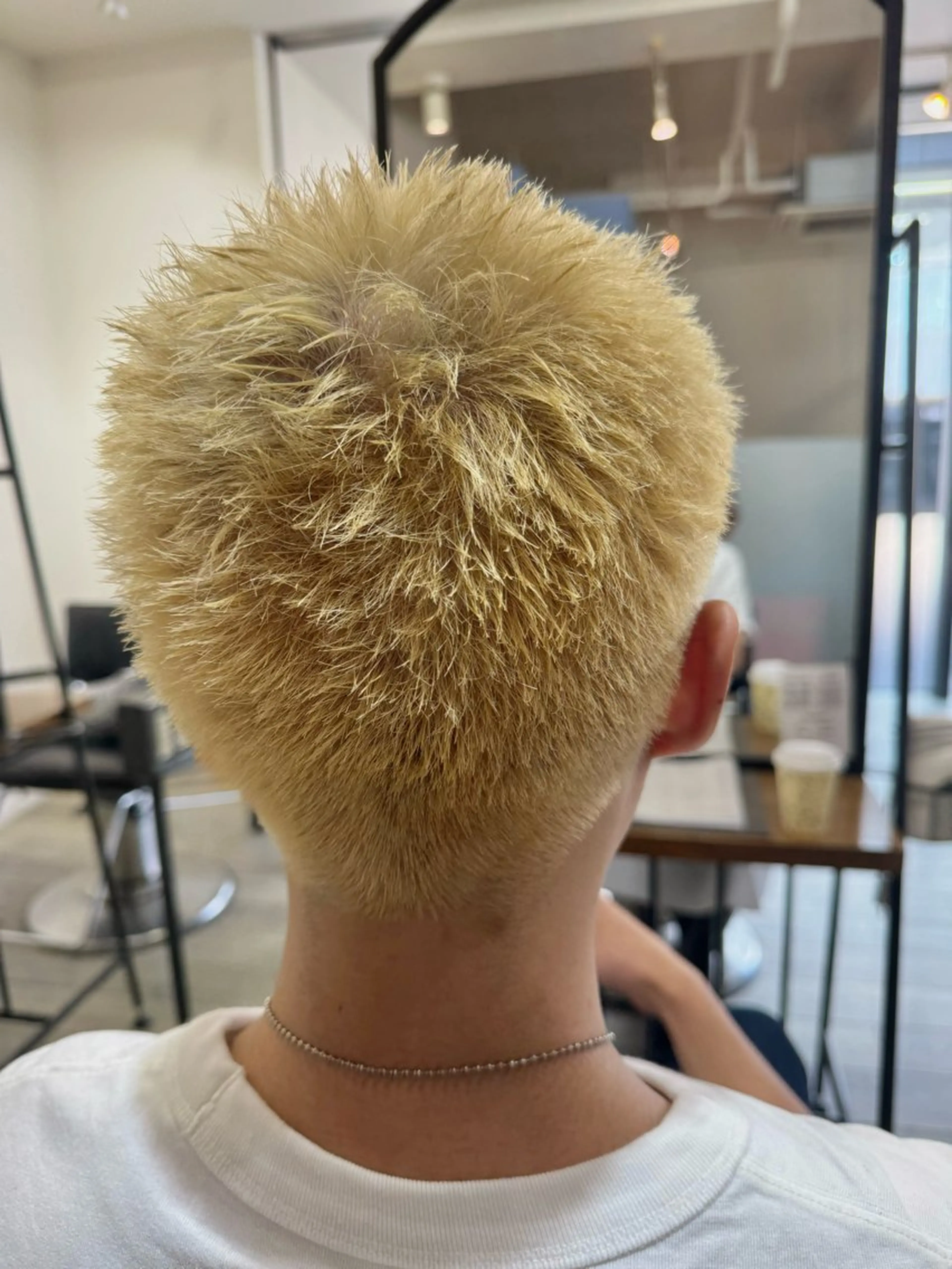 メンズ カット ヘアカラー 米元 春奈のヘアスタイル