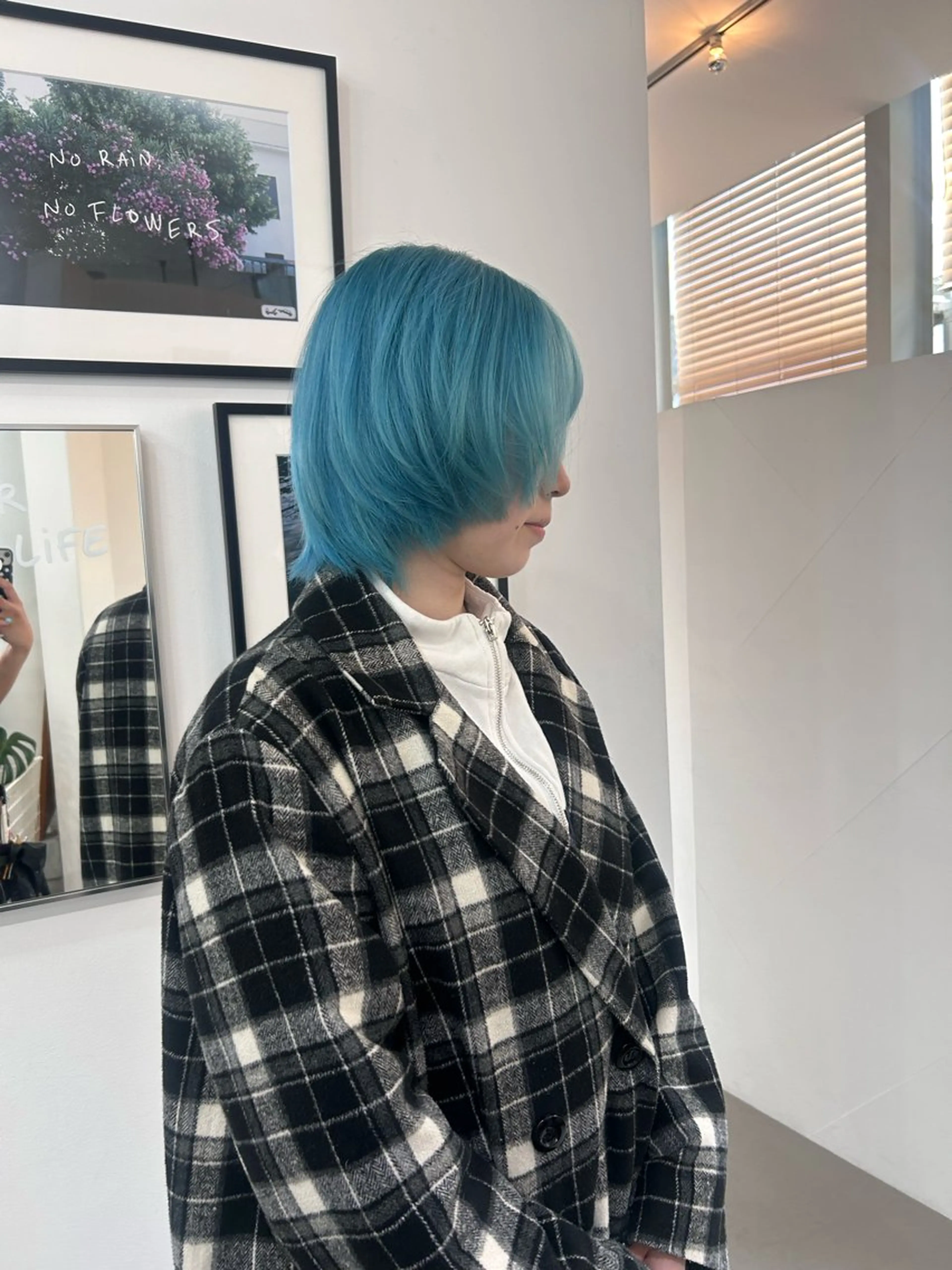 カラー かがやしづ ⭐️ハイトーンのヘアスタイル