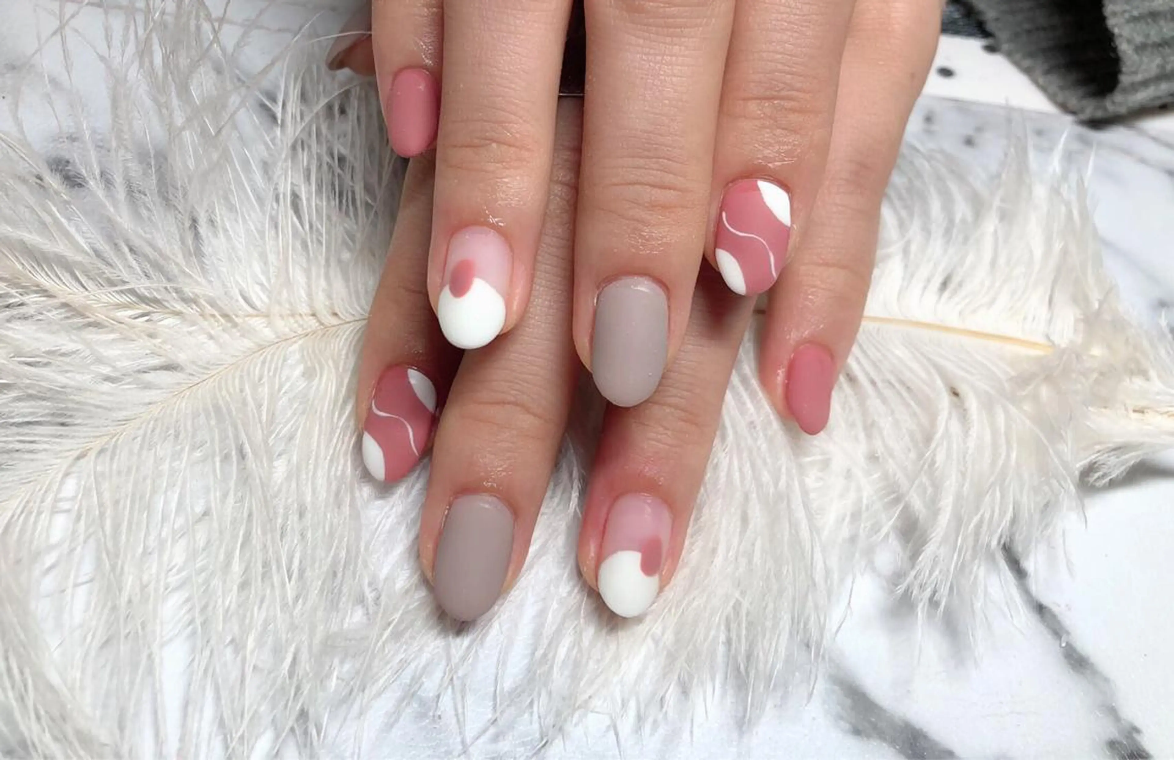 ネイル ハンドネイル マジック ミラーのネイルデザイン