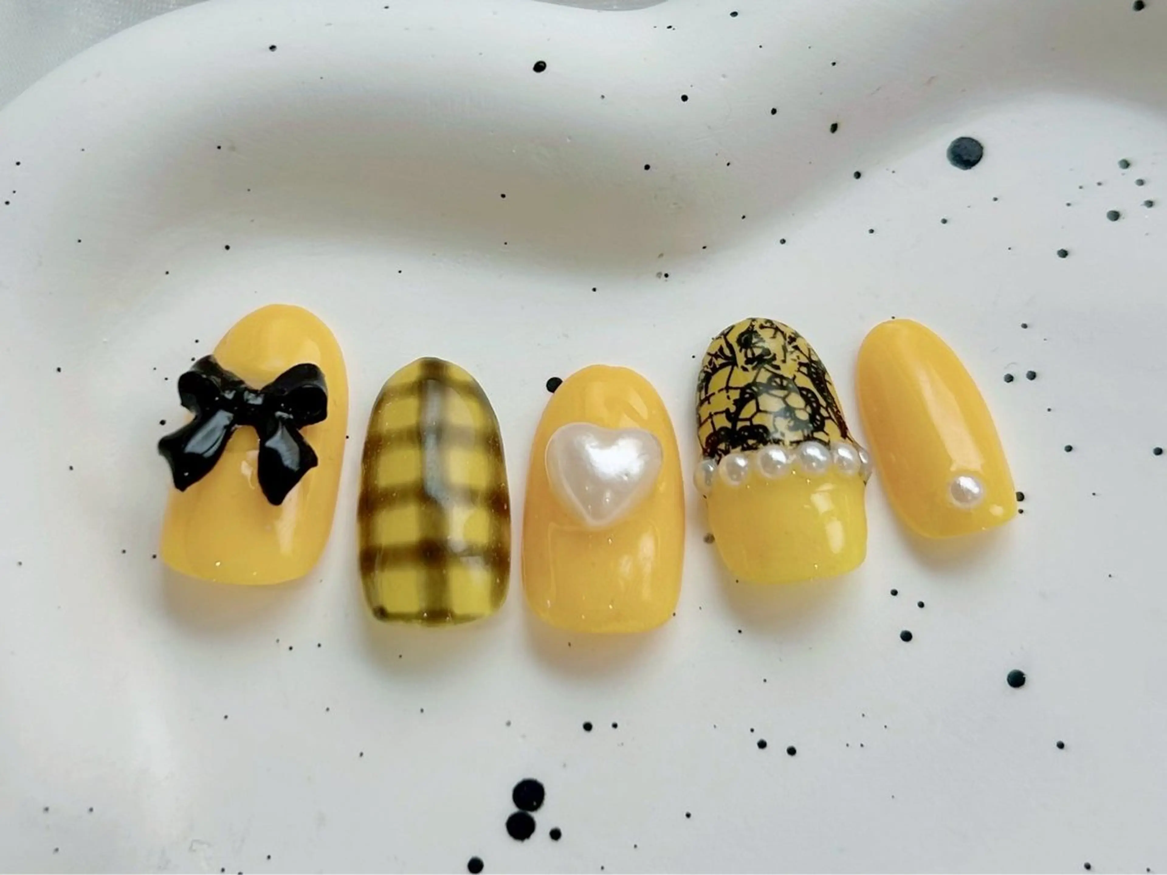 ネイル ハンドネイル アイ.ネイリスト りこの眉毛・アイブロウイメージ