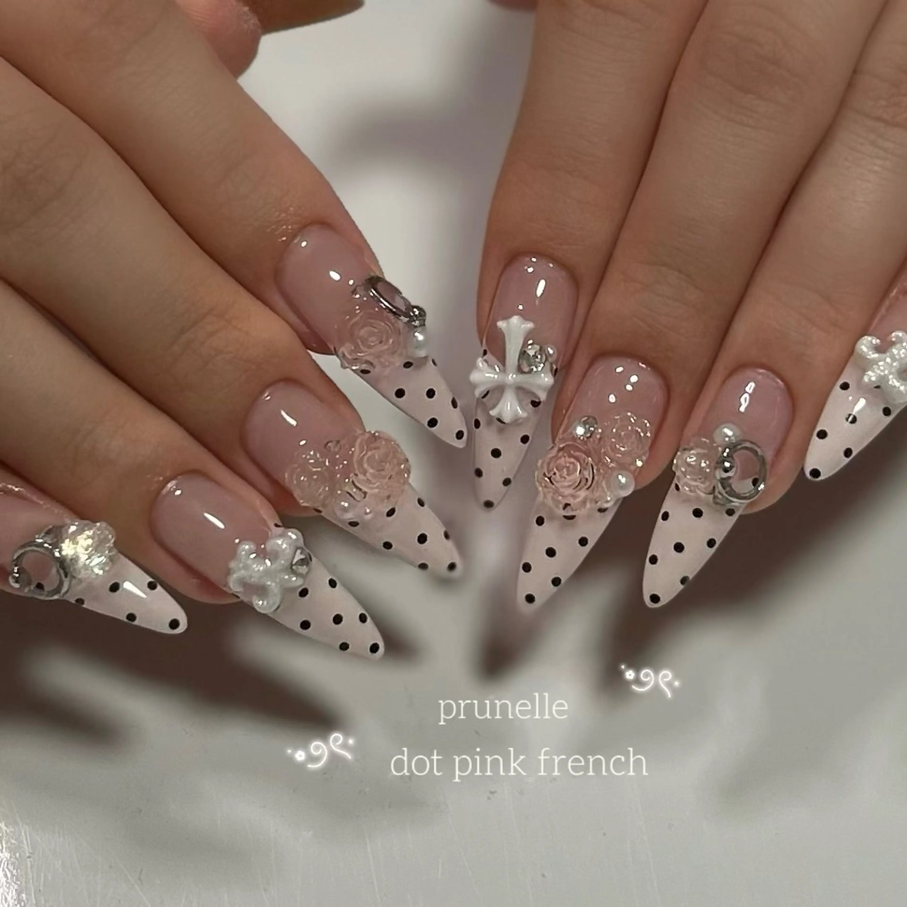 ネイル ハンドネイル ぷりゅねる Nanamiのネイルデザイン