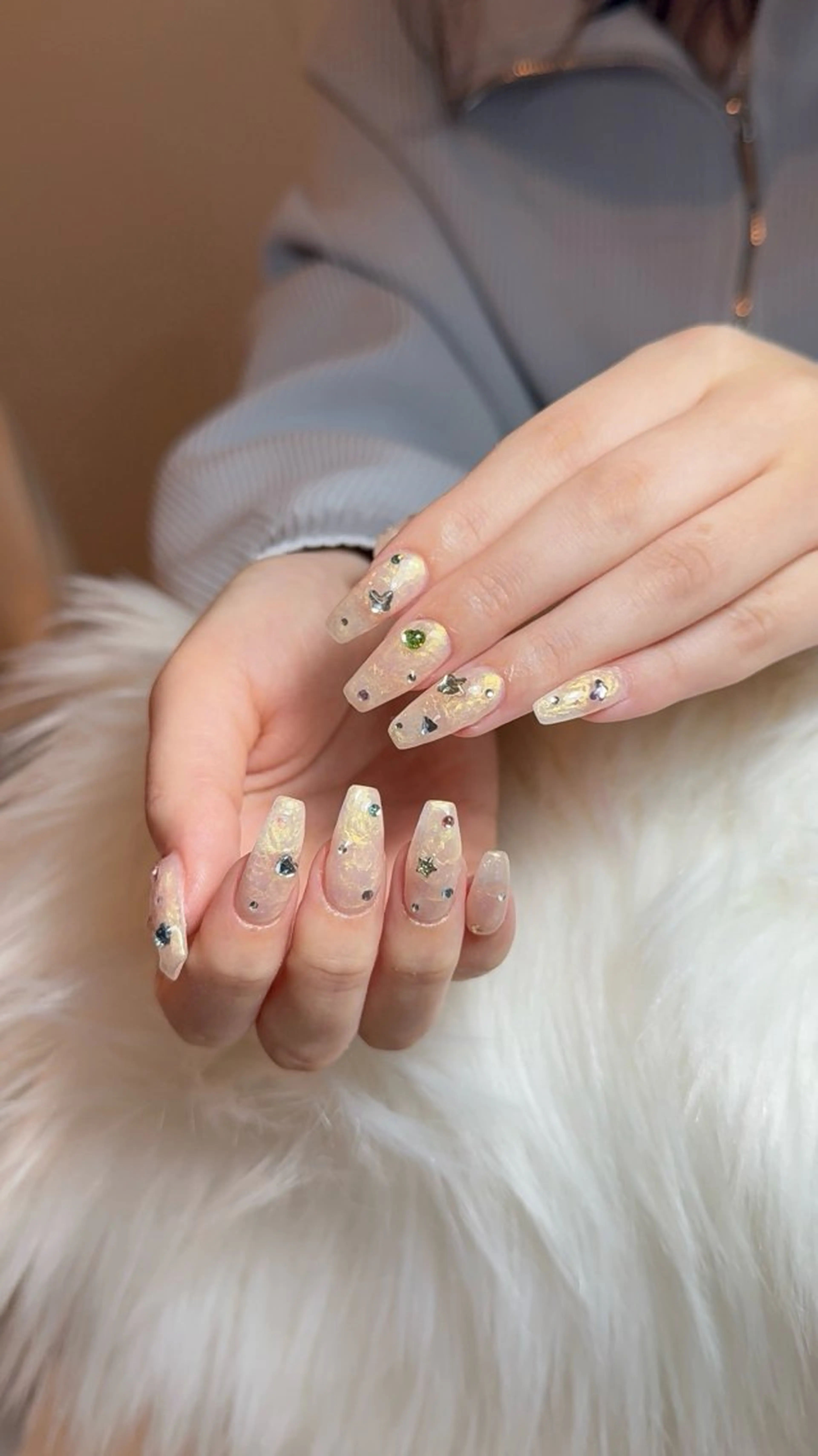 ネイル チークネイル フレンチネイル グラデーション キラキラネイル 韓国ネイル ハンドネイル Risa_ Nailのネイルデザイン